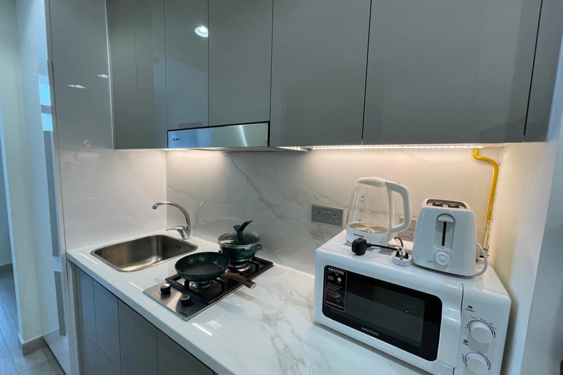 Exclusive Furnished Studio | Chiller Free | Vacant