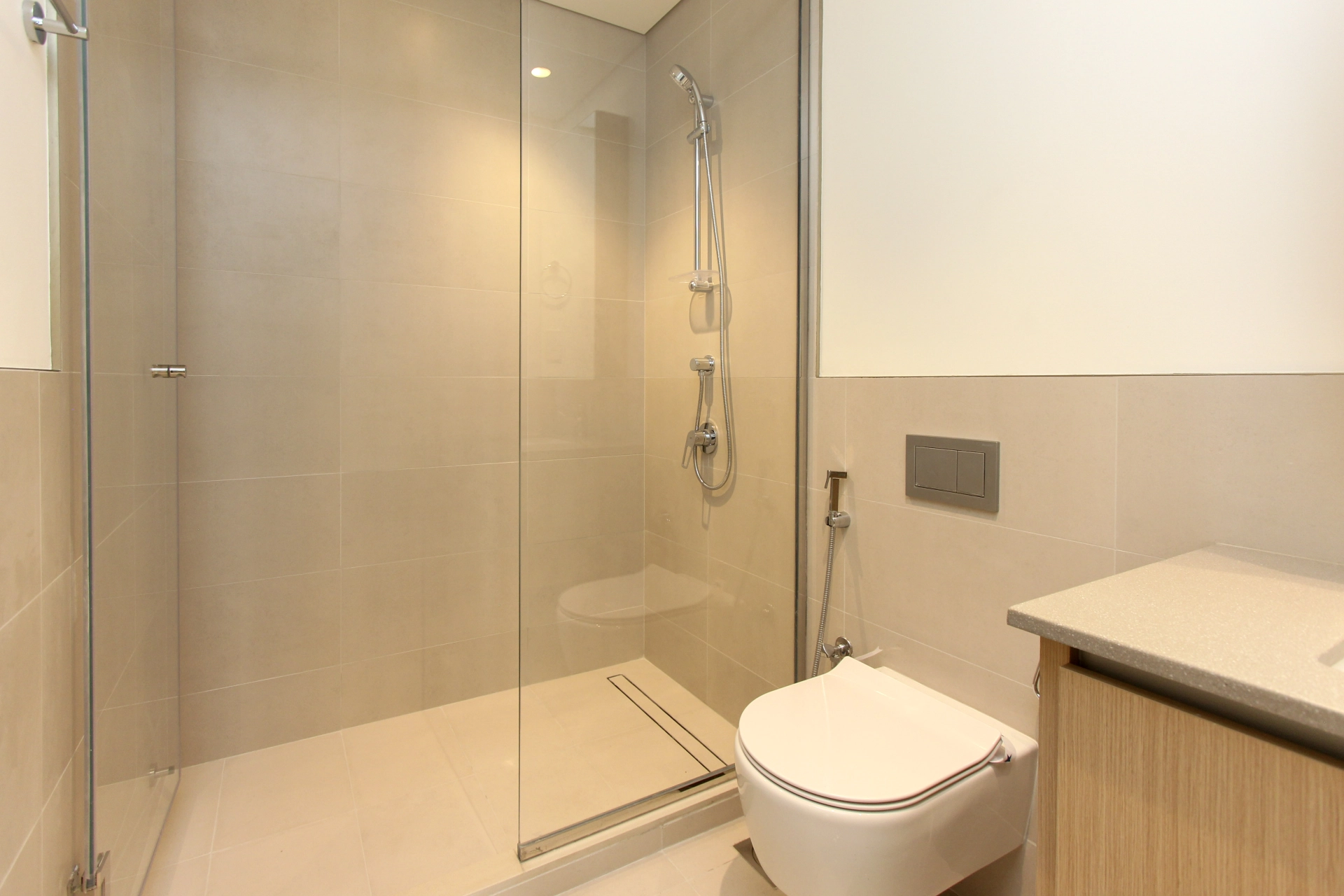 Beach Access | Semi Furnished | Vacant Soon