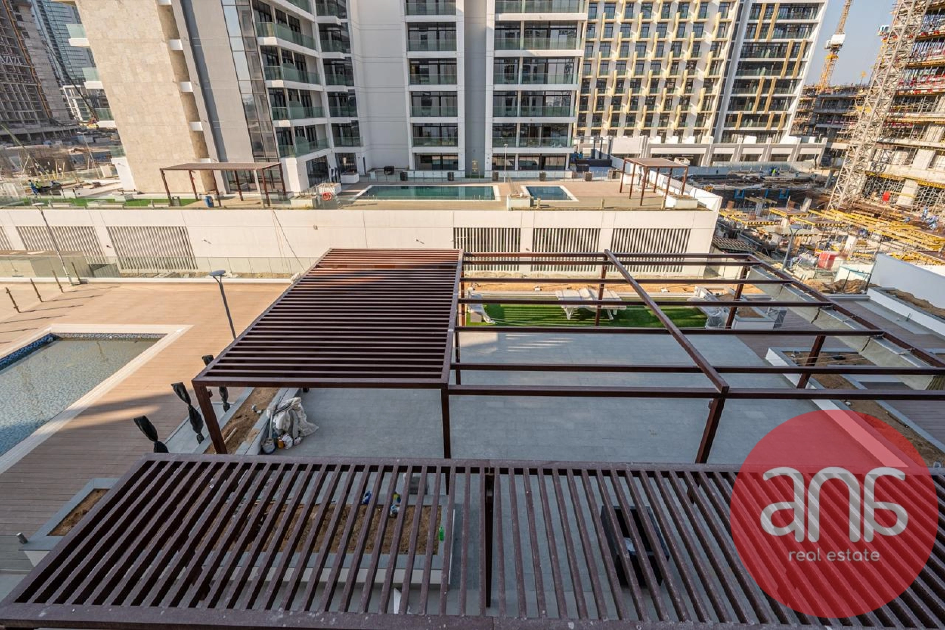 Brand New | Chiller Free | Pool View