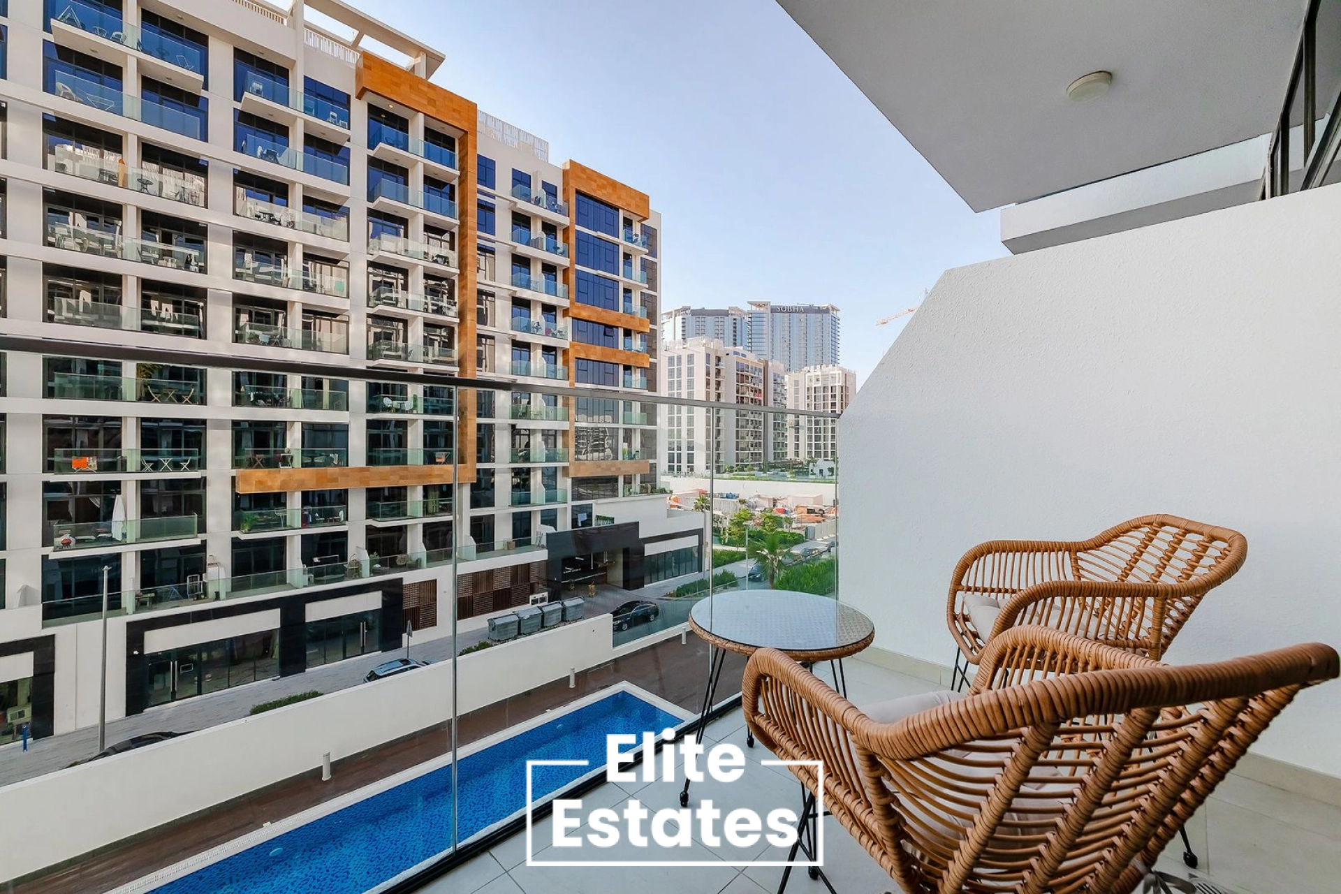 Fully Furnished |Waterfront View| Ready To Move In