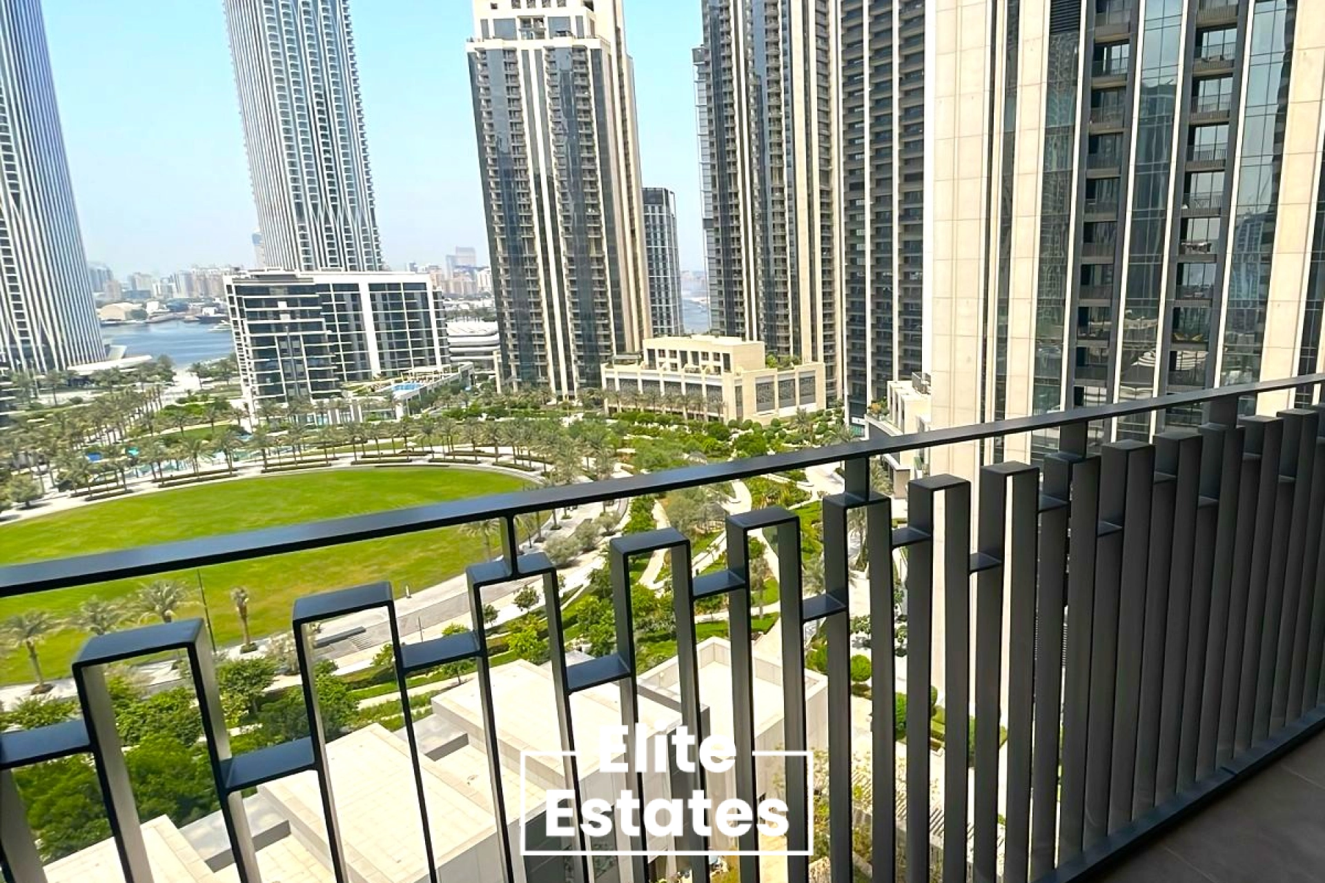 Spacious 2 BR | Laundry With Kitchen Appliances