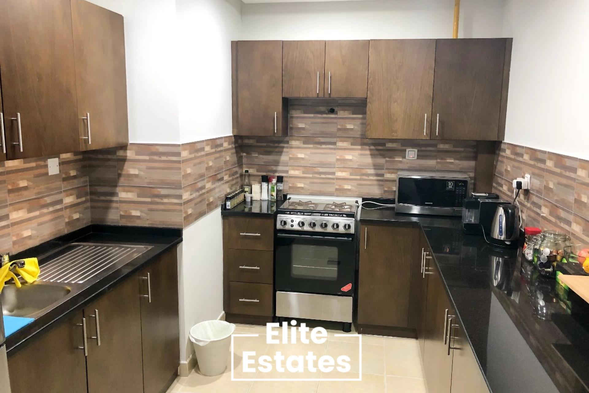 Furnished Studio I Bright Unit I Prime Location