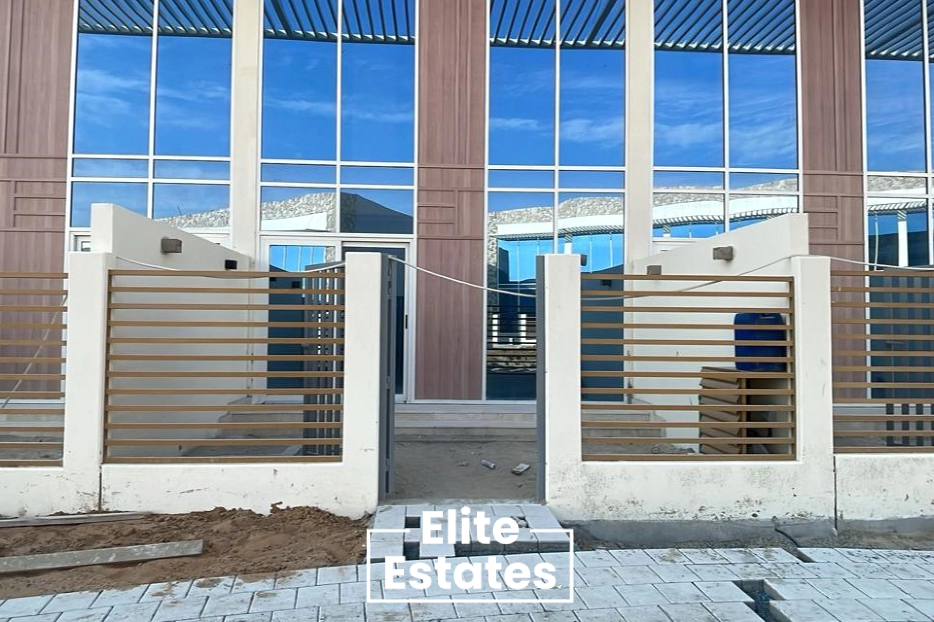 Prime Location| Spacious Layout l  Ready To Move