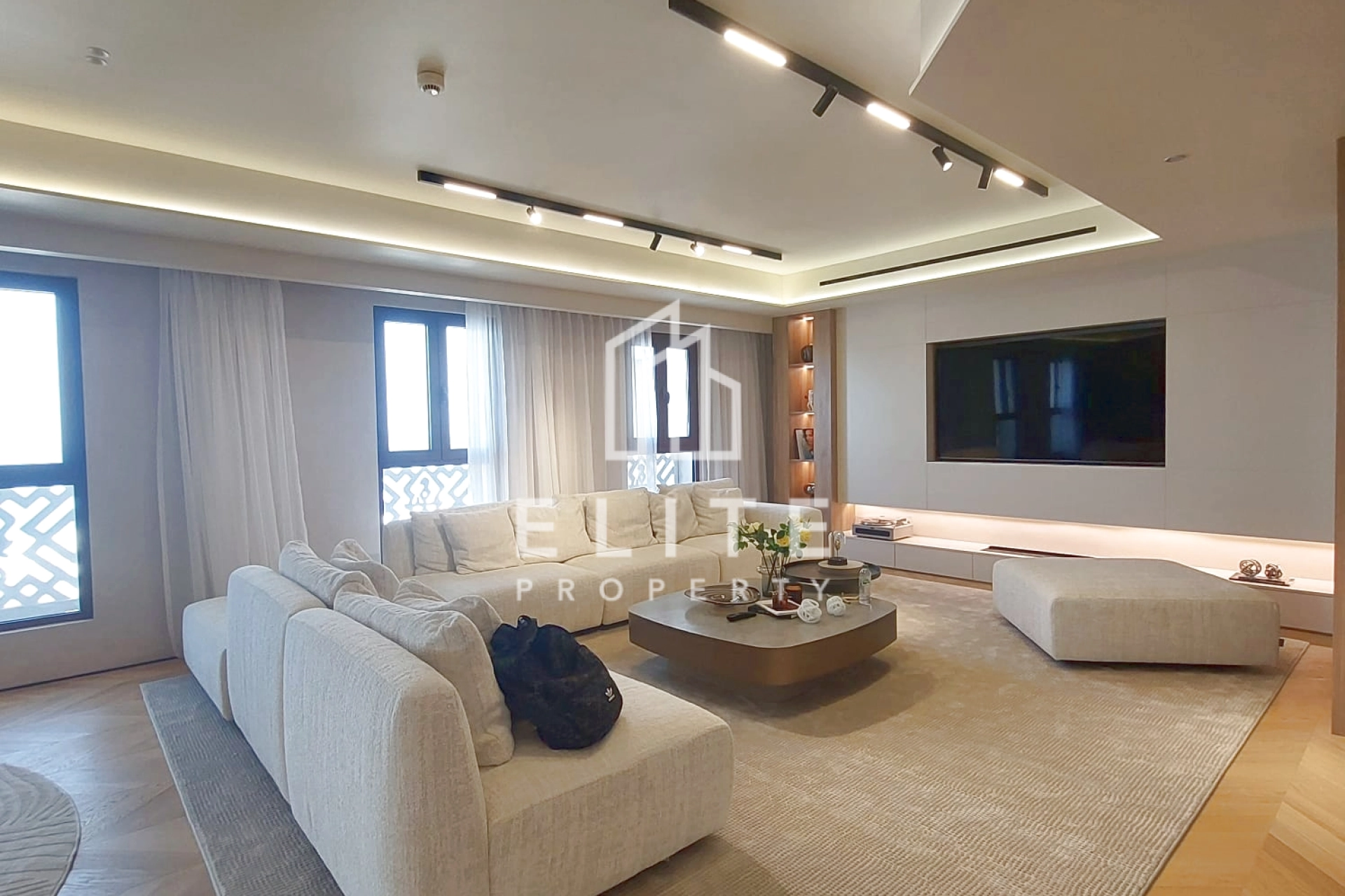 FAIRMONT RESIDENCES
