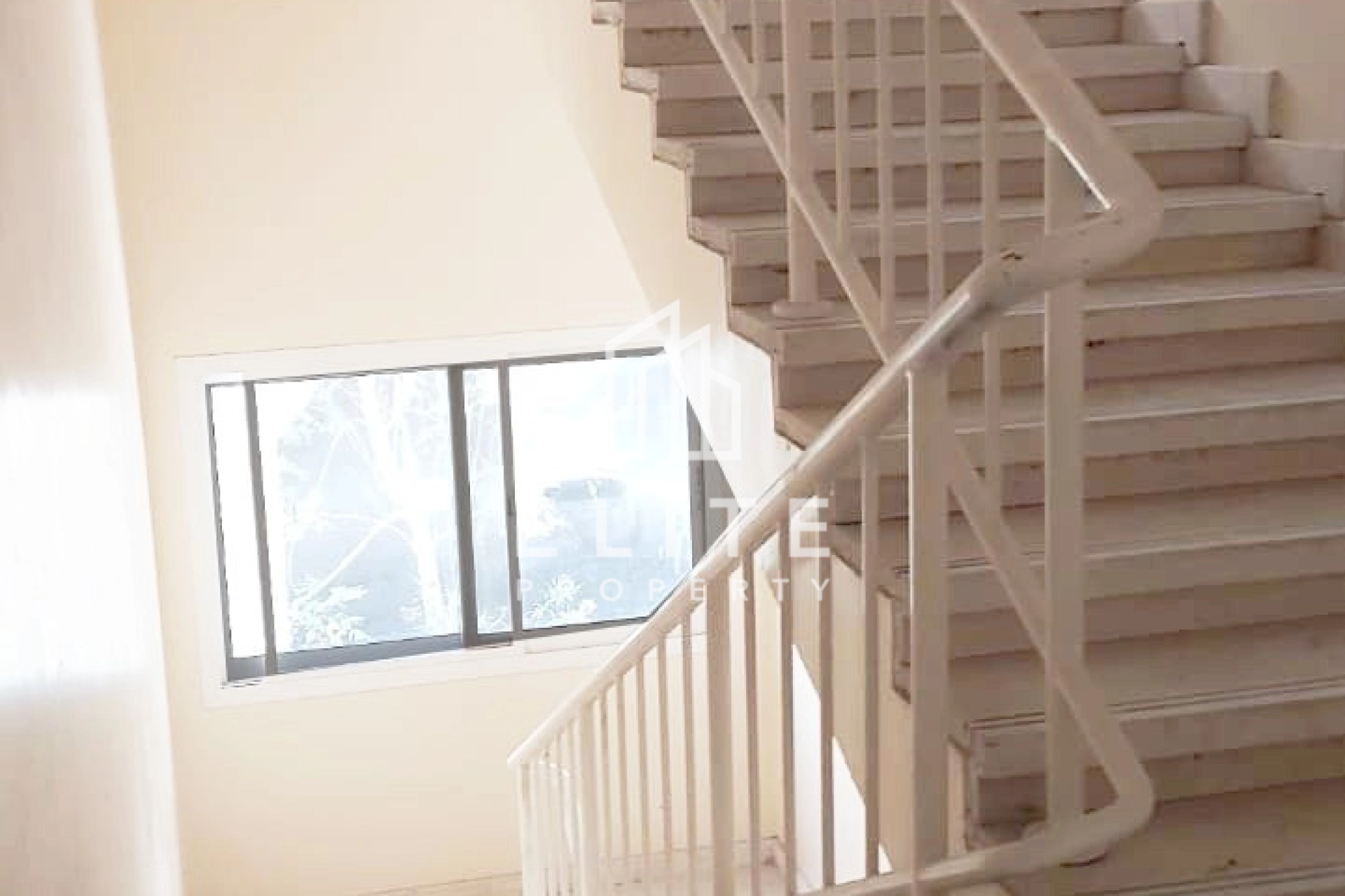 FAIRMONT RESIDENCES