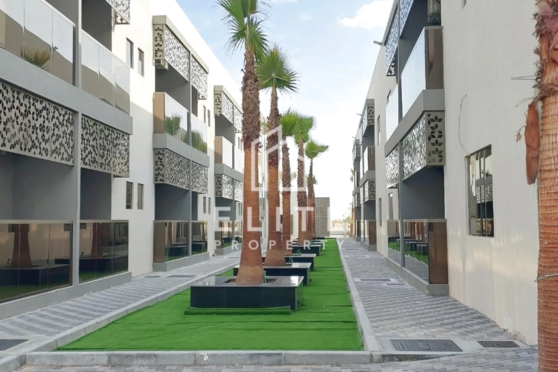 FAIRMONT RESIDENCES