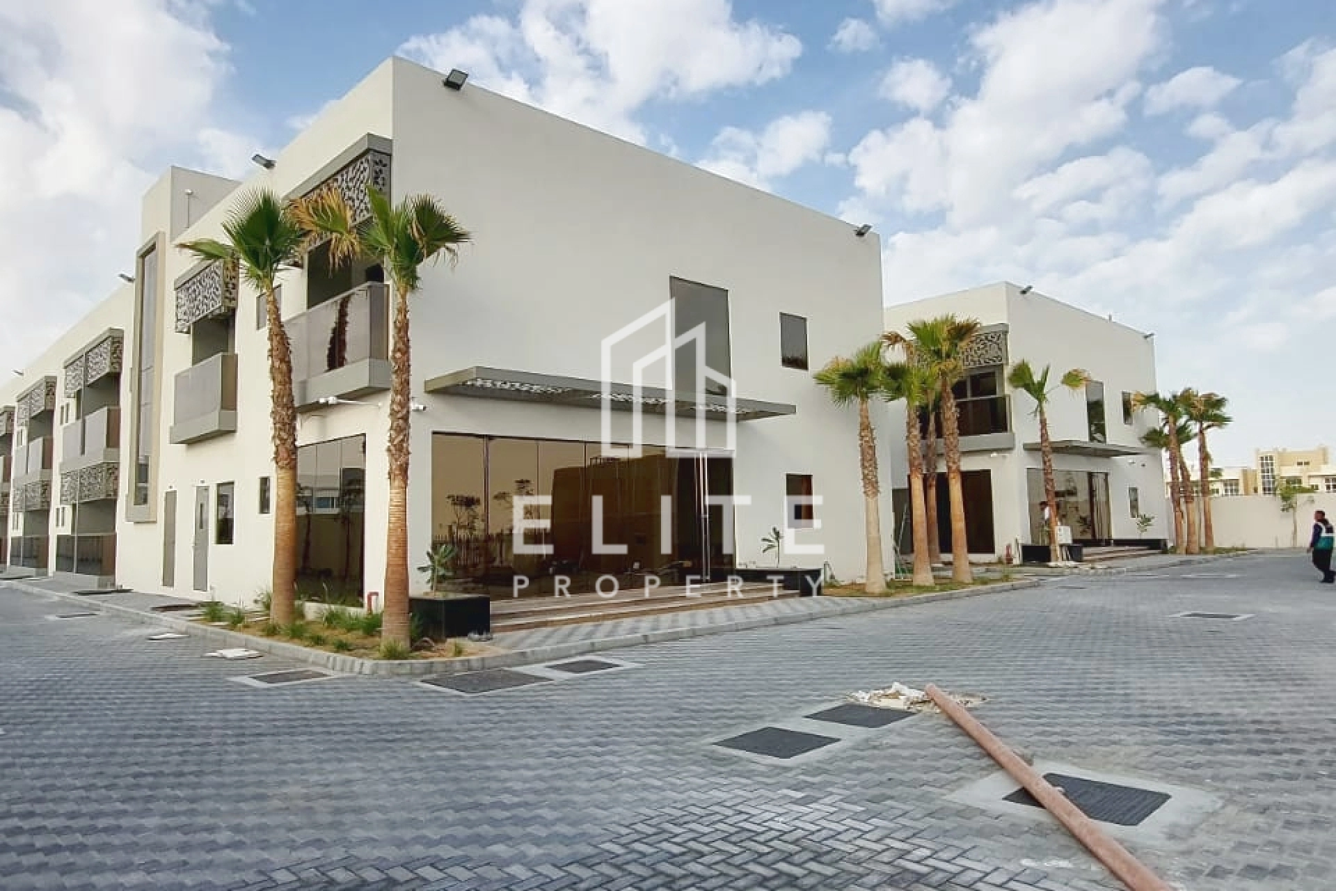 FAIRMONT RESIDENCES