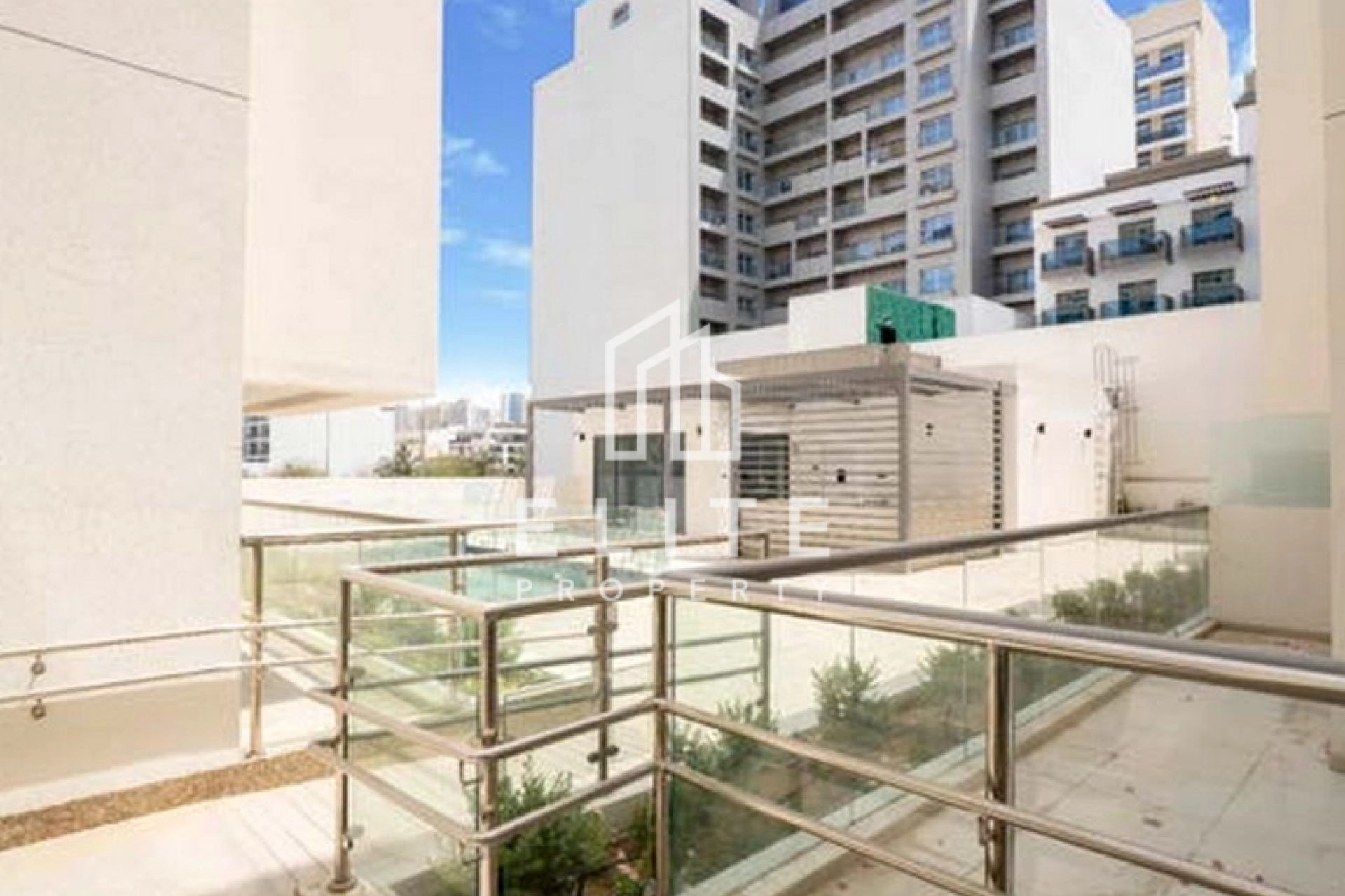 FAIRMONT RESIDENCES