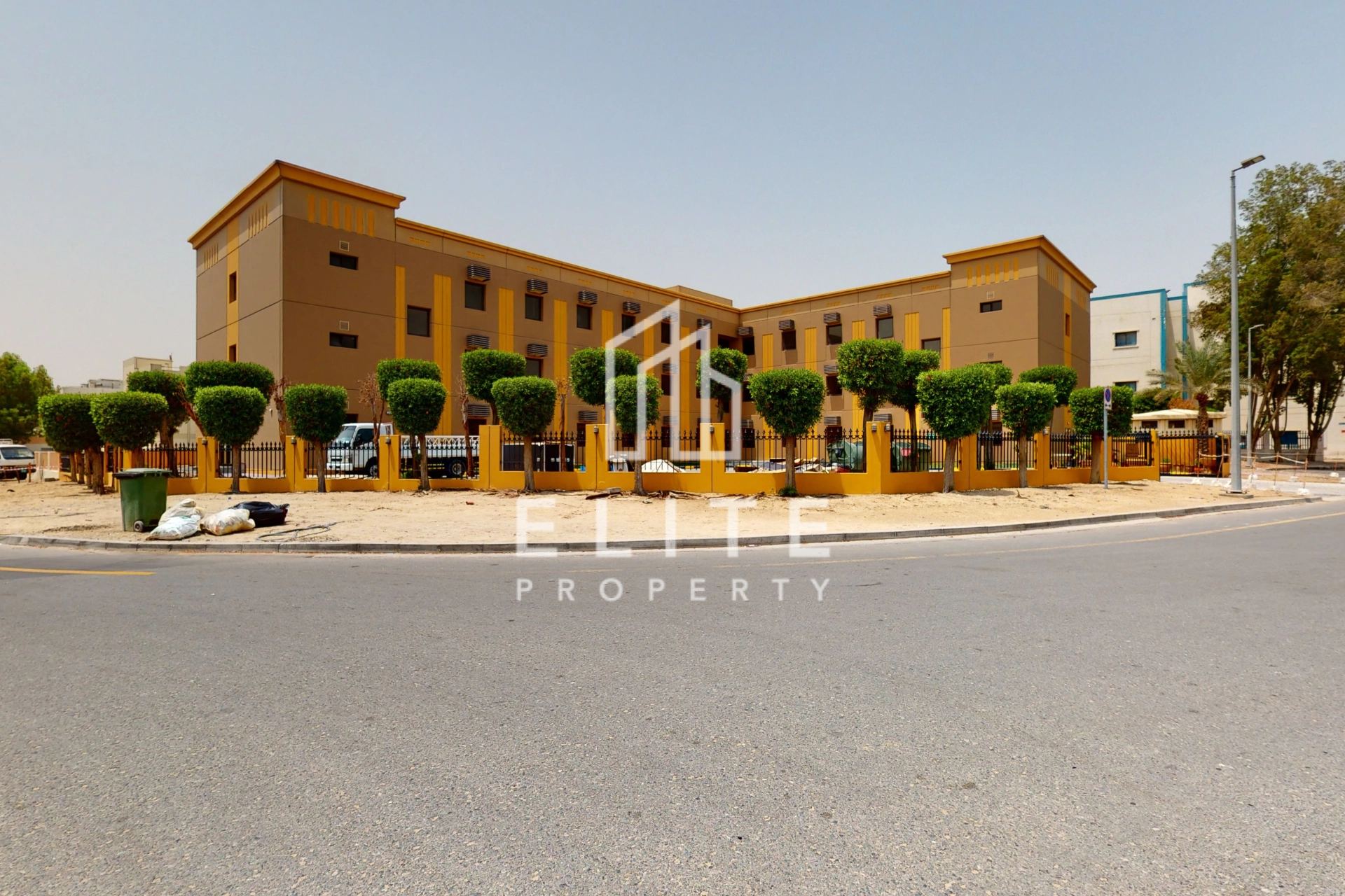 FAIRMONT RESIDENCES