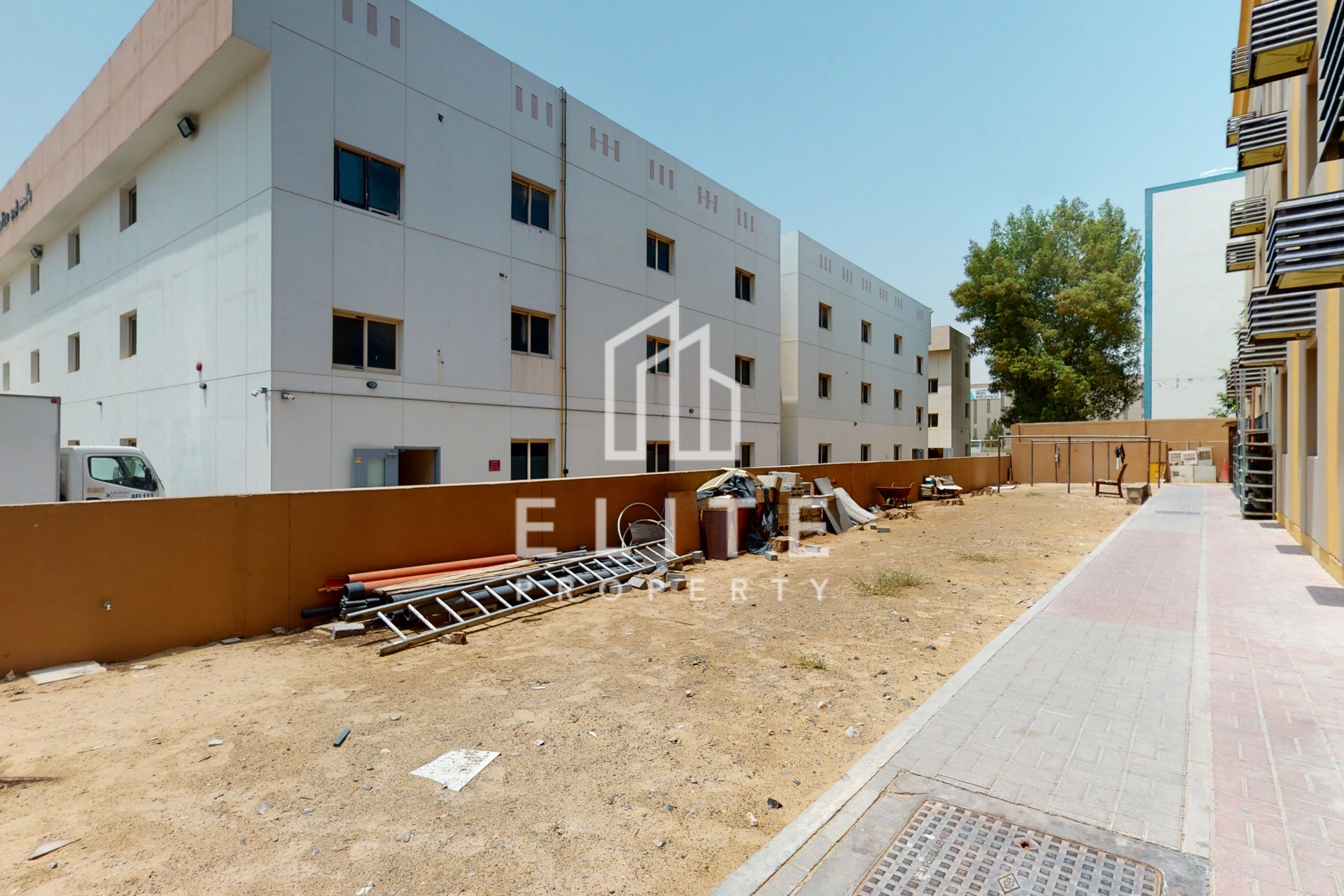 FAIRMONT RESIDENCES