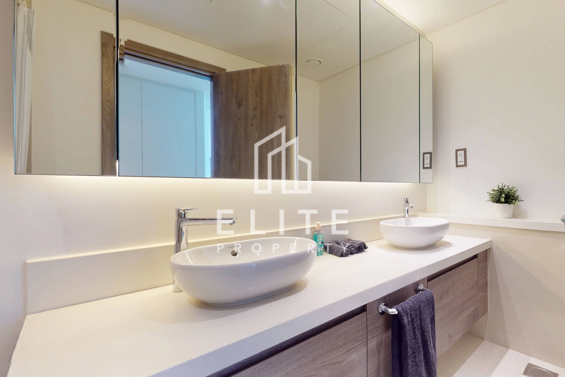 FAIRMONT RESIDENCES