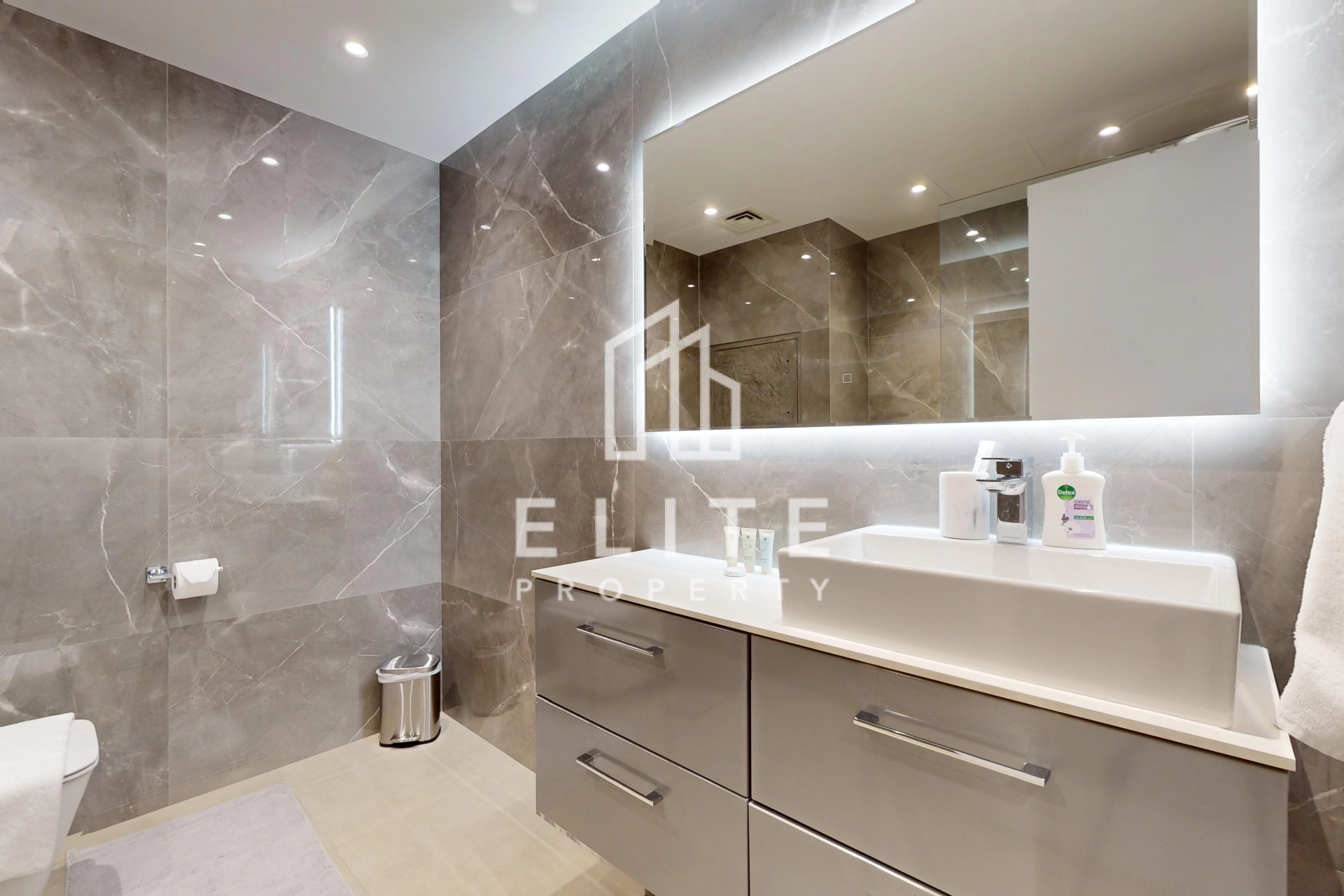 FAIRMONT RESIDENCES