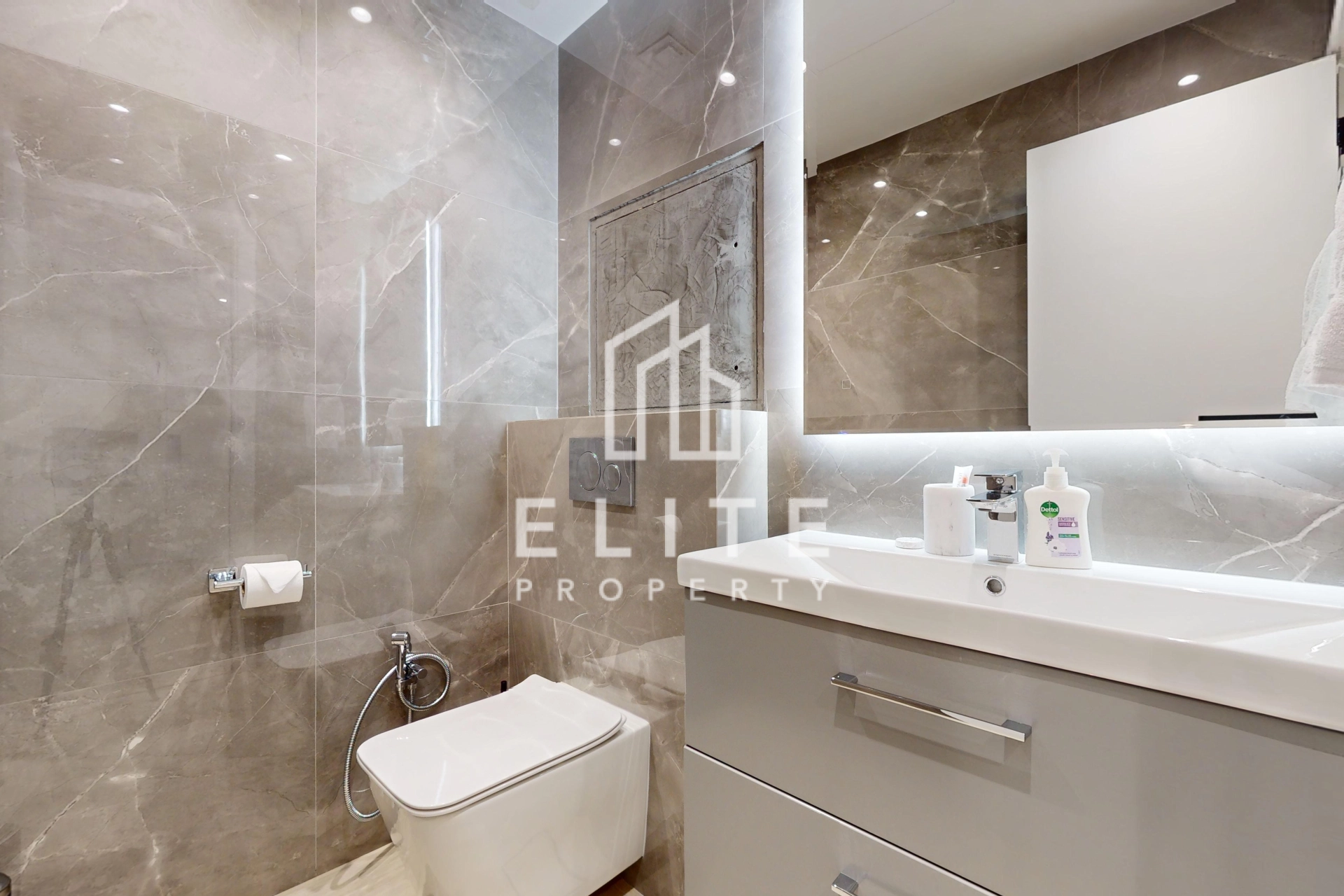 FAIRMONT RESIDENCES