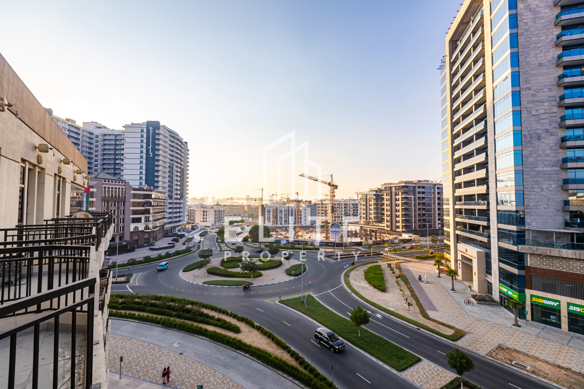FAIRMONT RESIDENCES