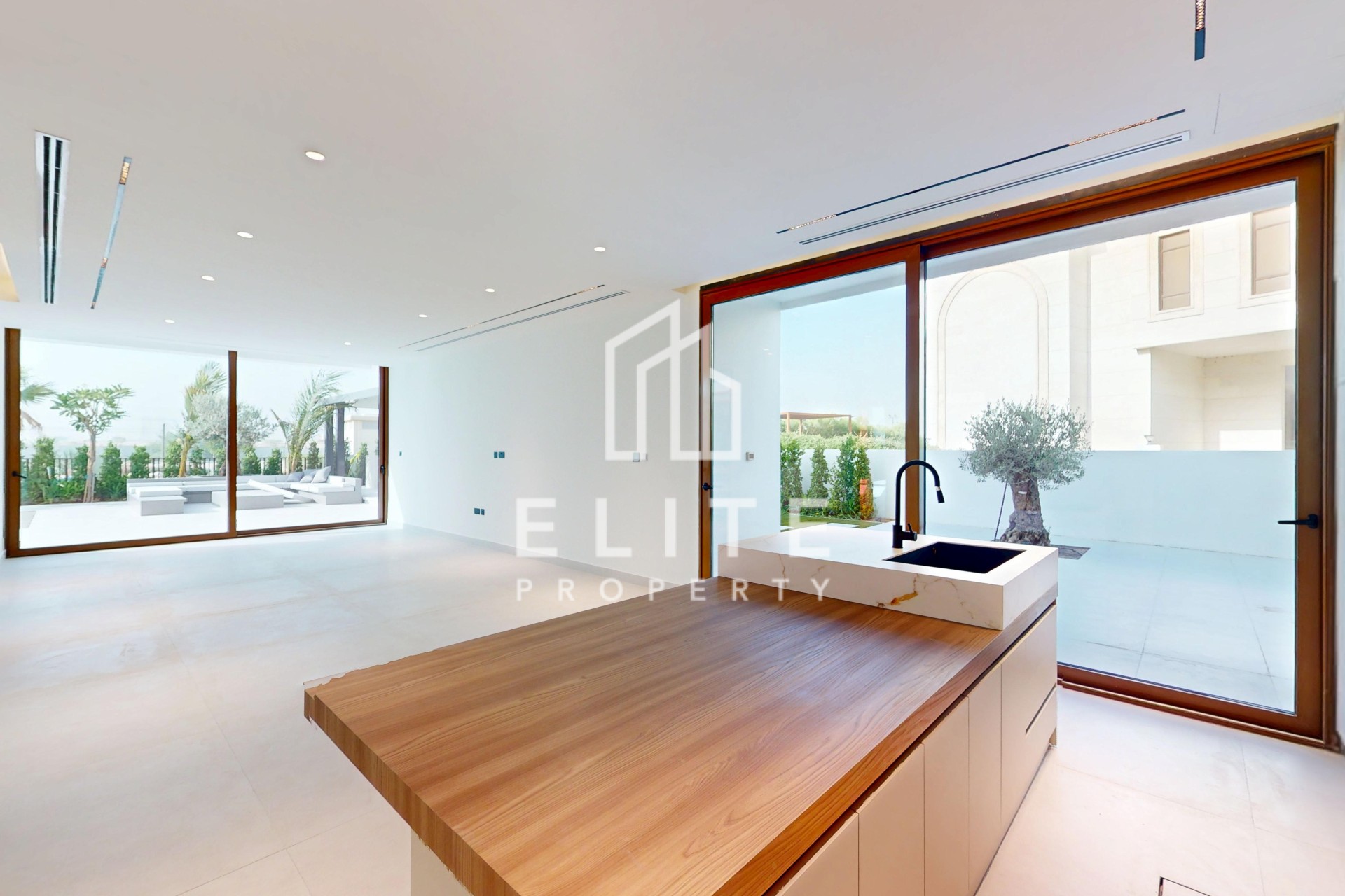 FAIRMONT RESIDENCES