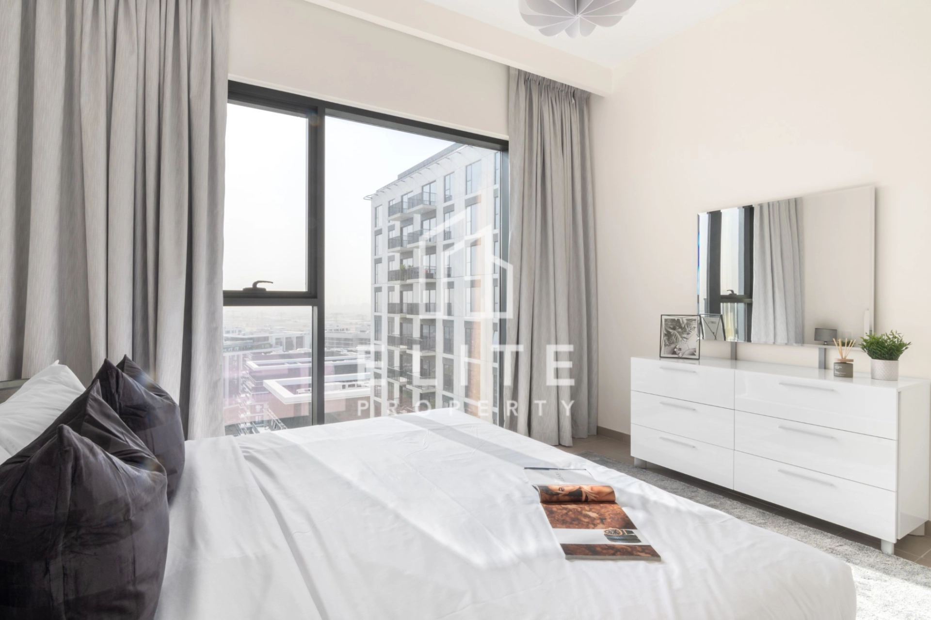 FAIRMONT RESIDENCES