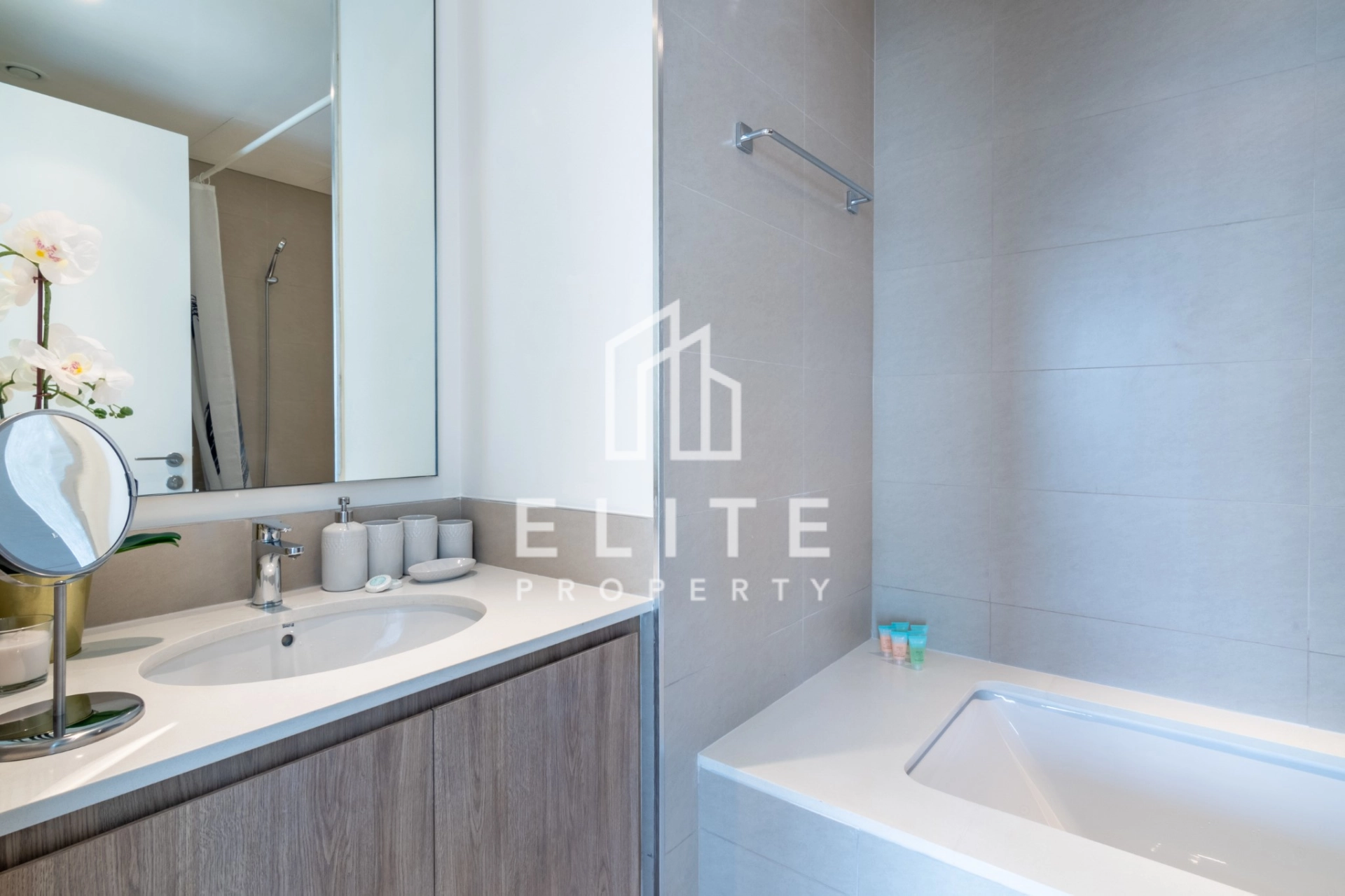 FAIRMONT RESIDENCES