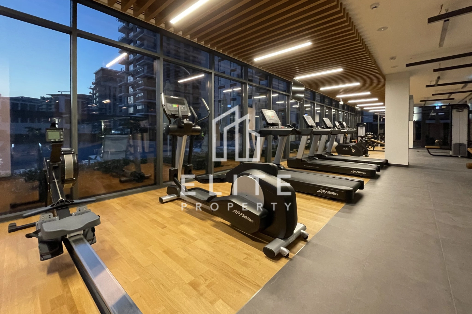 FAIRMONT RESIDENCES