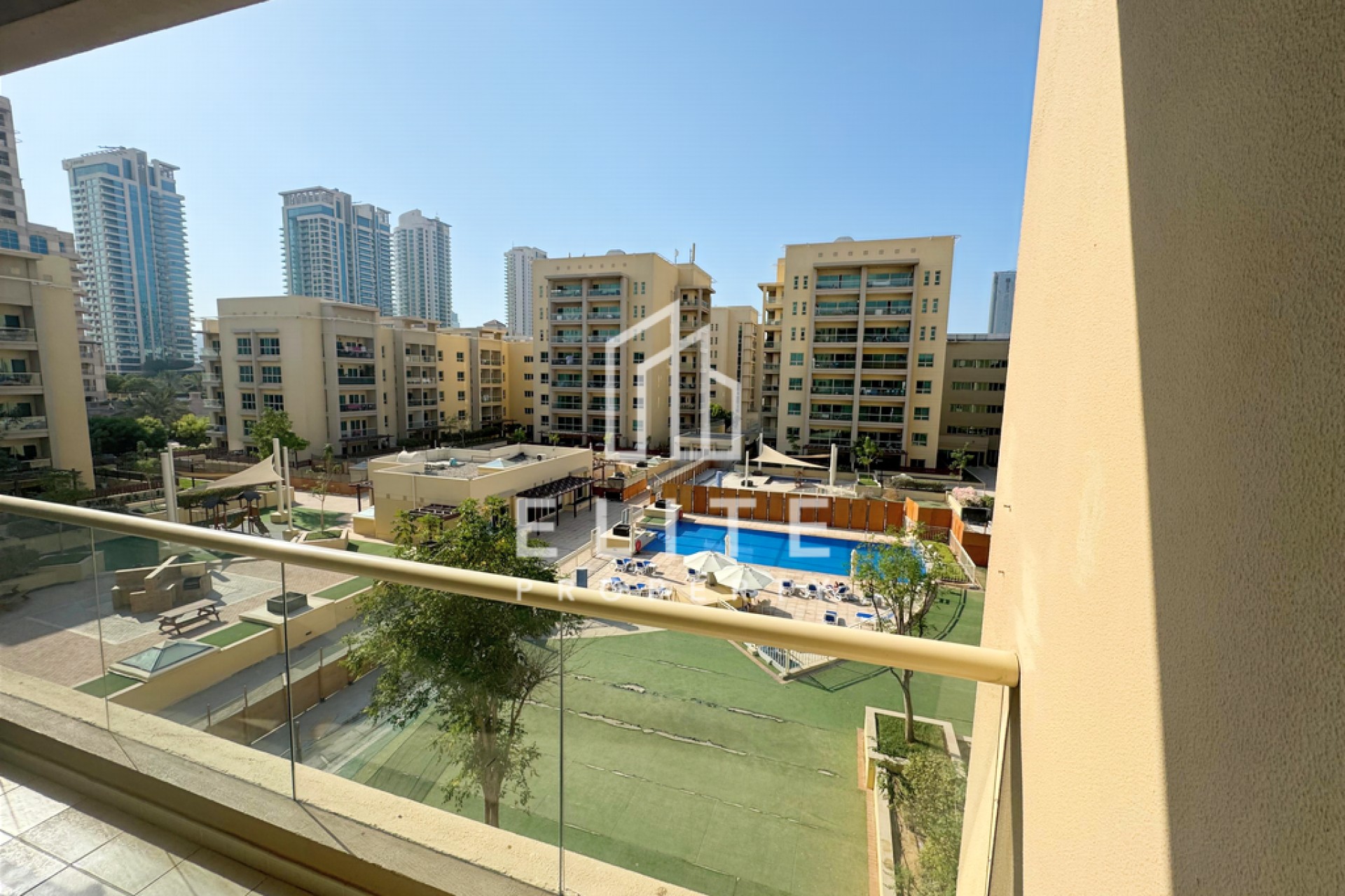 FAIRMONT RESIDENCES