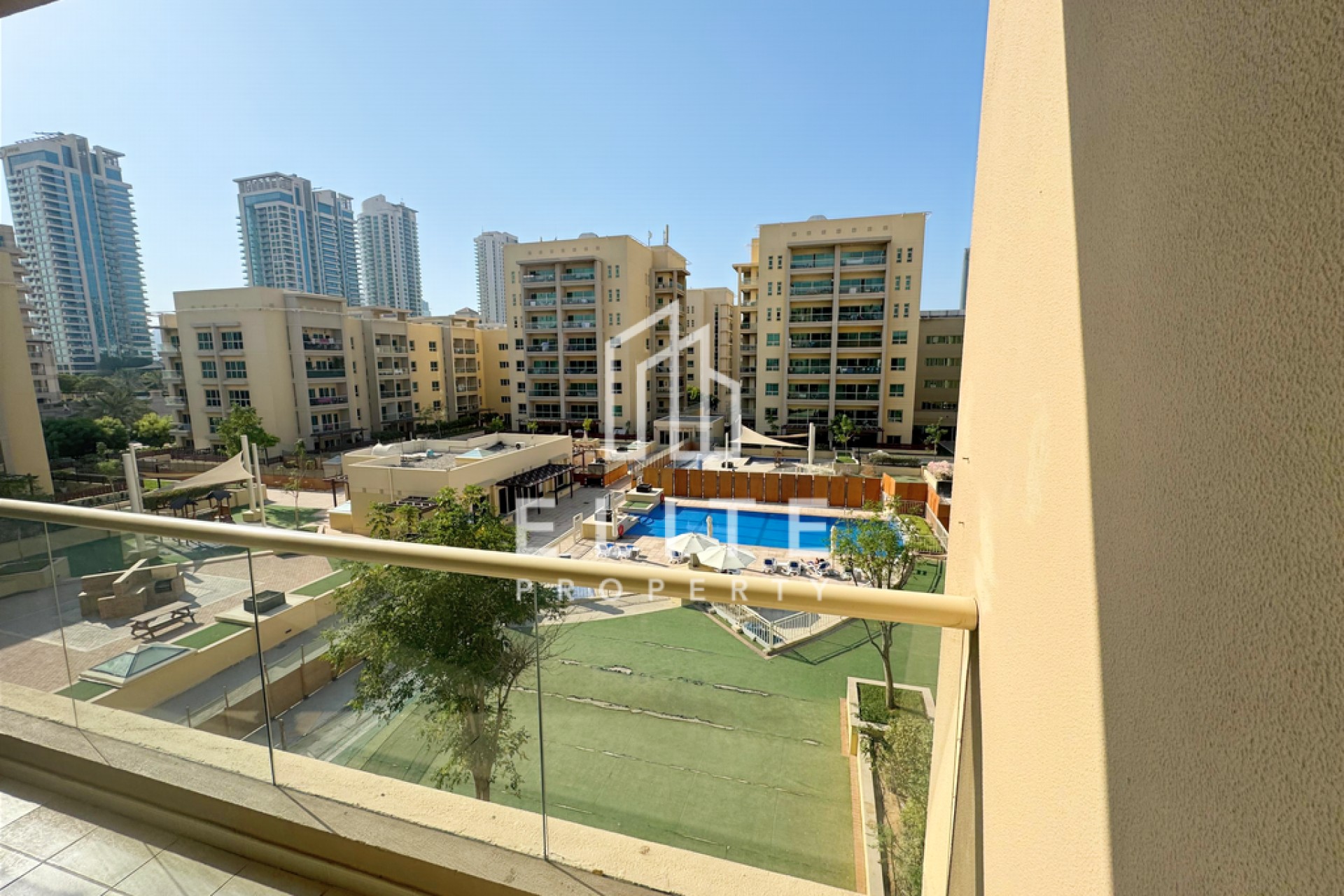 FAIRMONT RESIDENCES