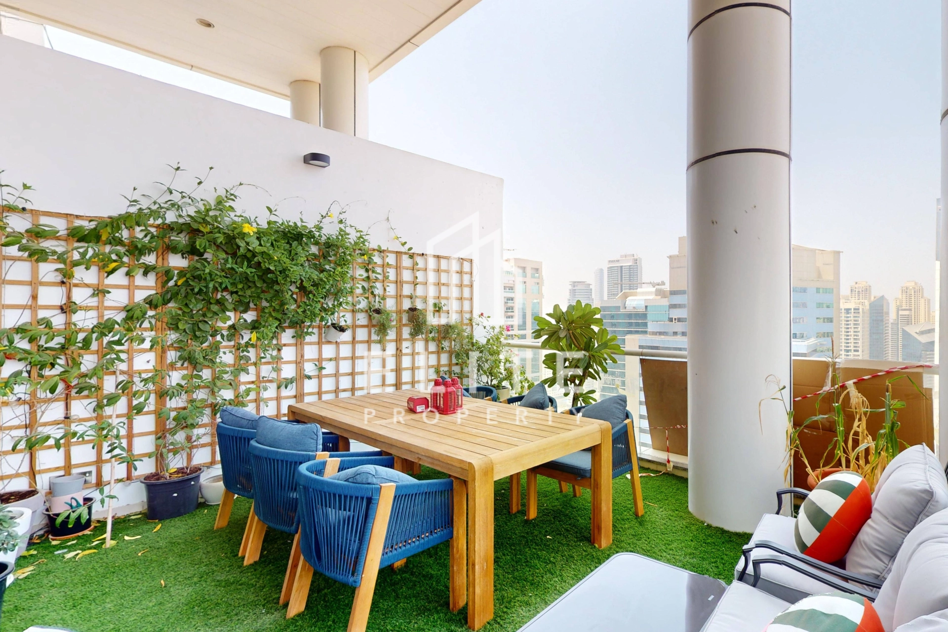 FAIRMONT RESIDENCES