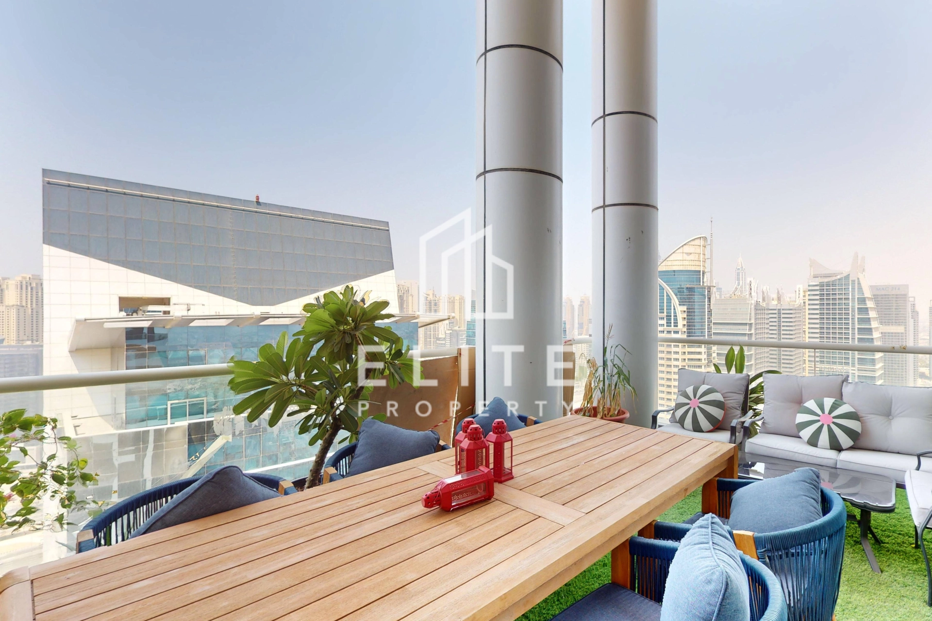 FAIRMONT RESIDENCES