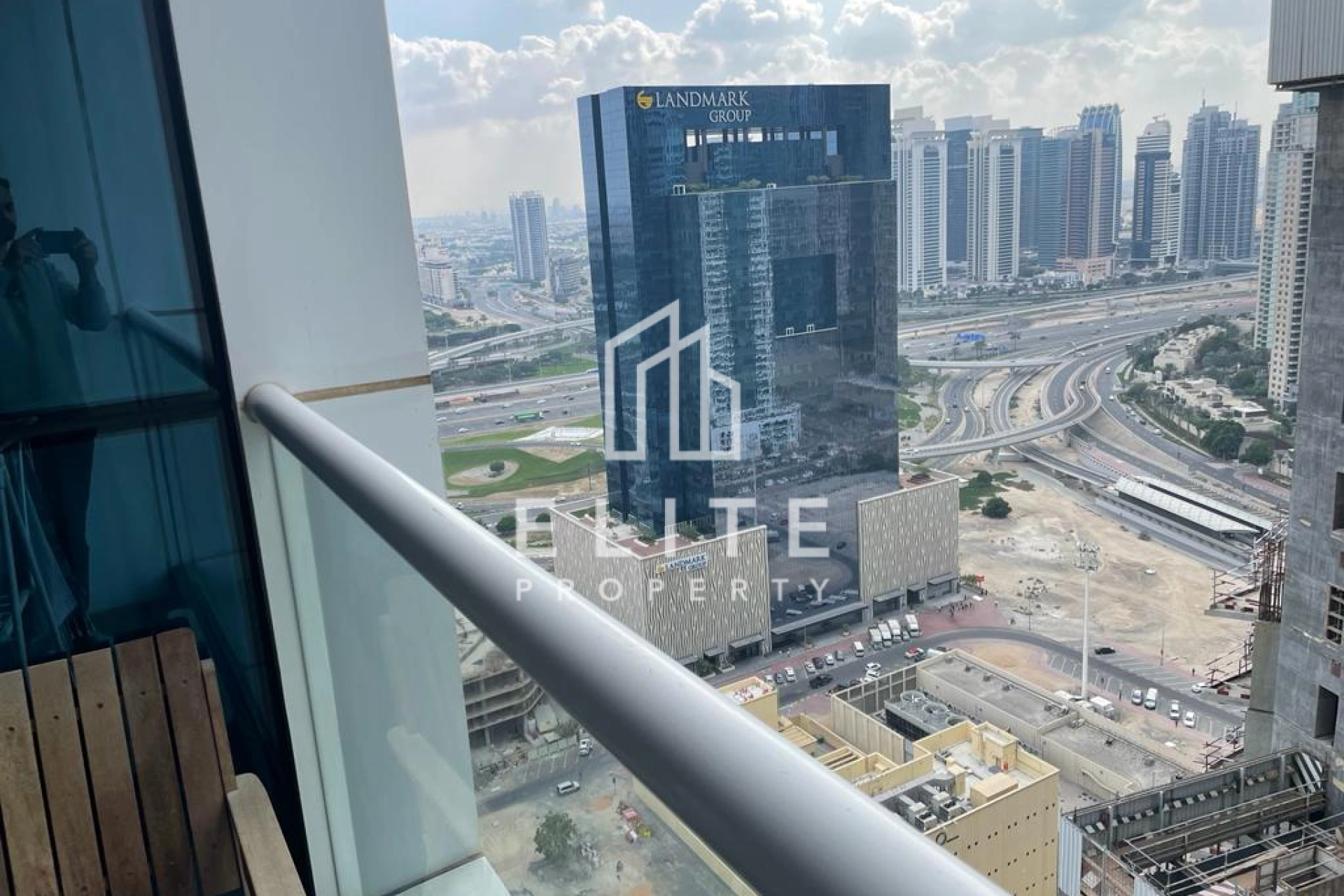 FAIRMONT RESIDENCES