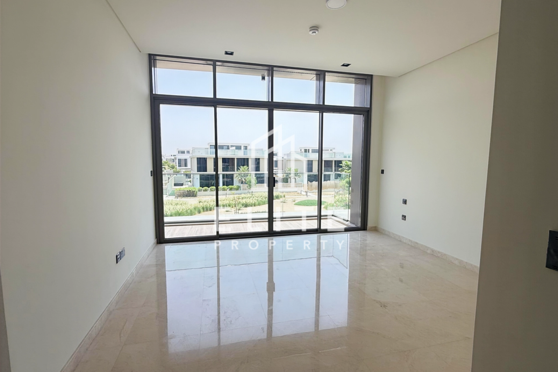 FAIRMONT RESIDENCES