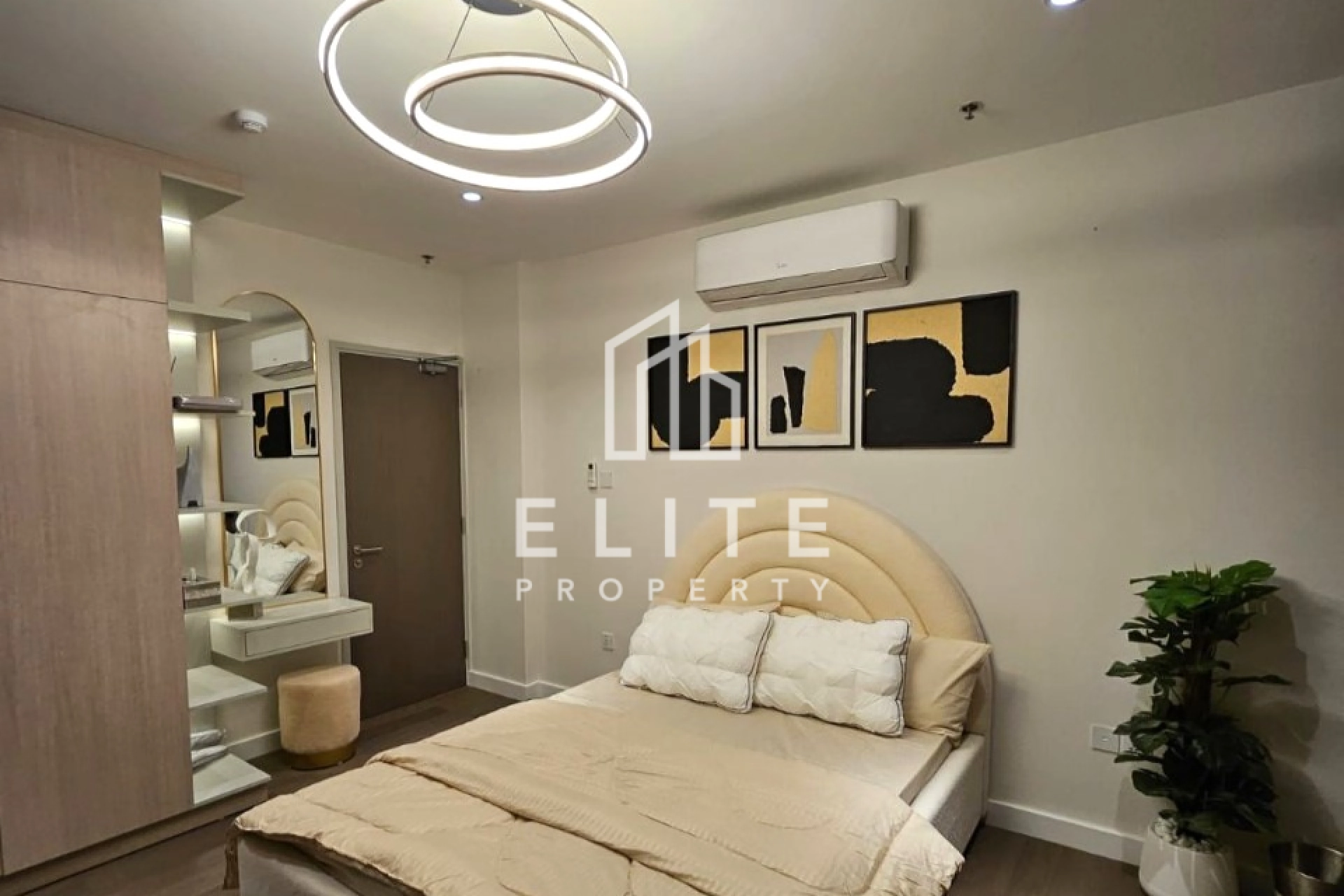 FAIRMONT RESIDENCES