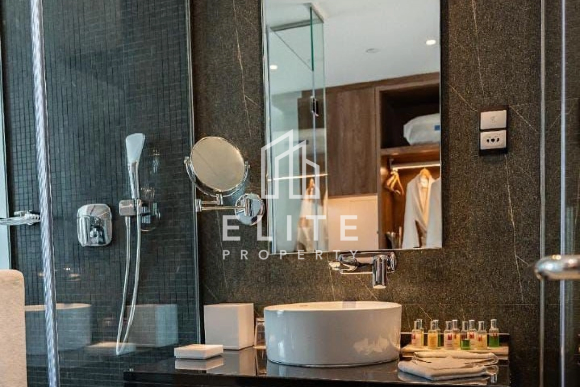 FAIRMONT RESIDENCES