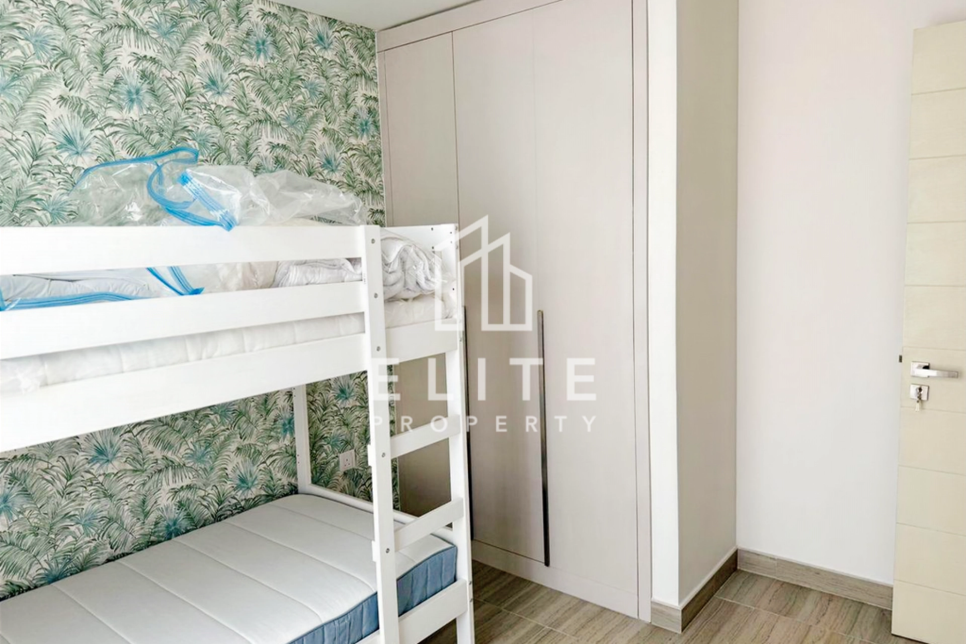 FAIRMONT RESIDENCES