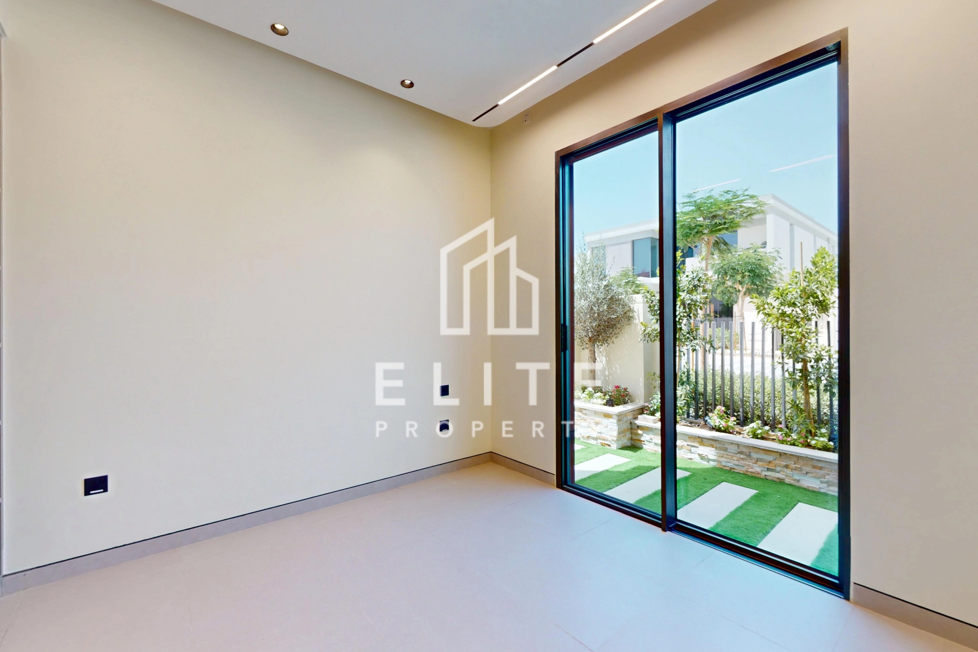 FAIRMONT RESIDENCES