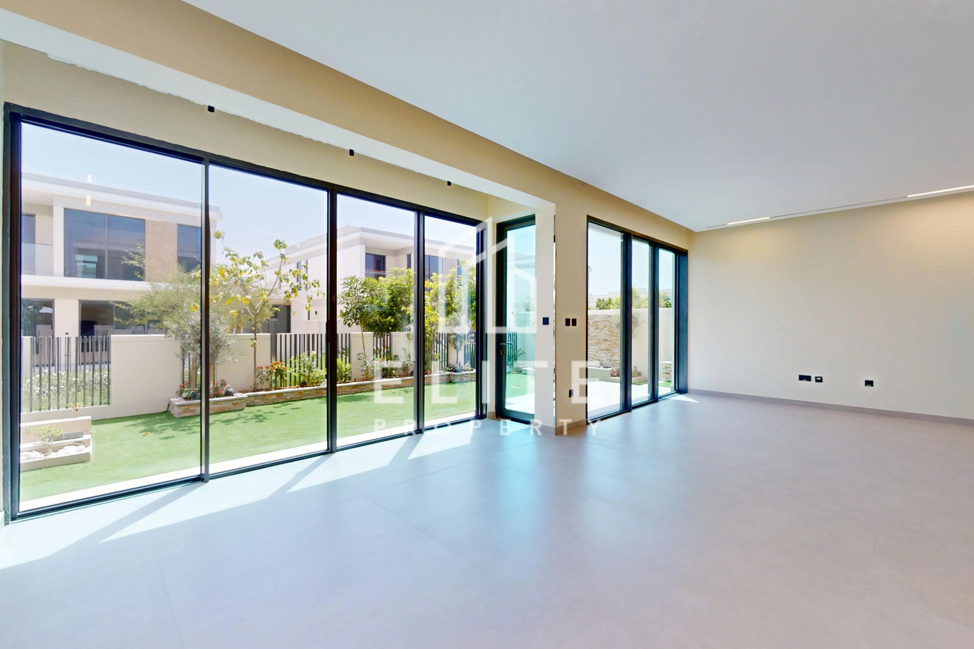 FAIRMONT RESIDENCES