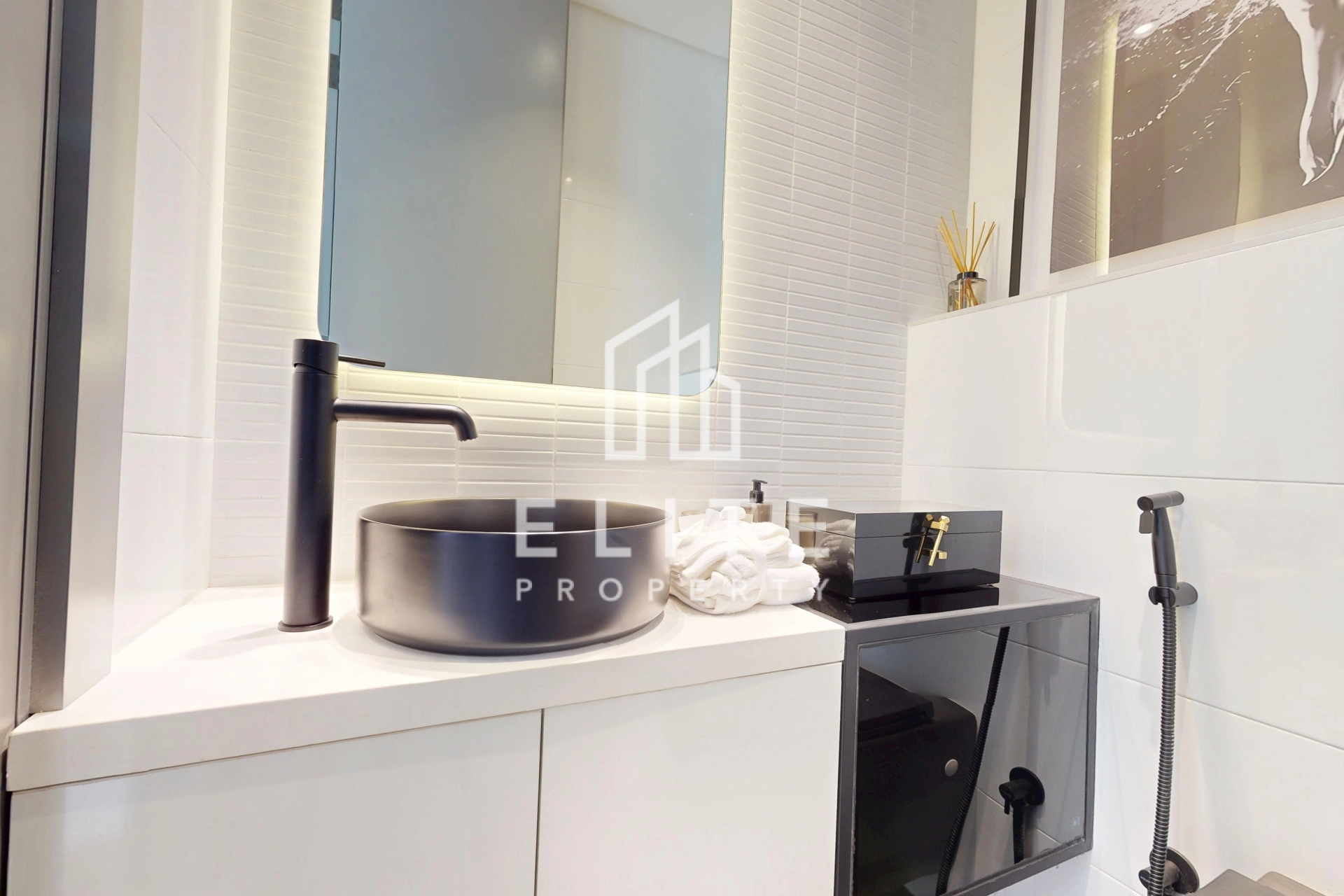FAIRMONT RESIDENCES