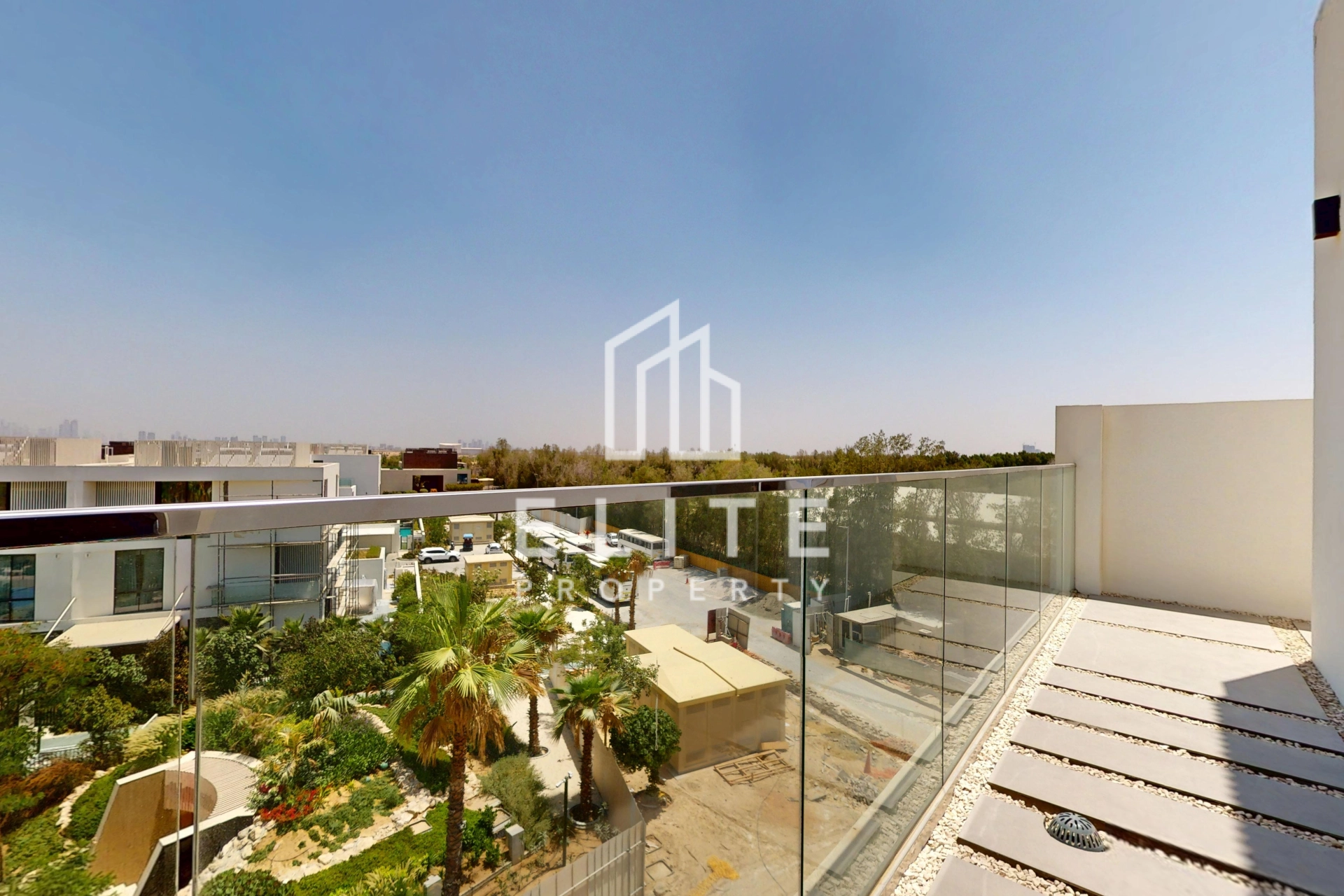 FAIRMONT RESIDENCES