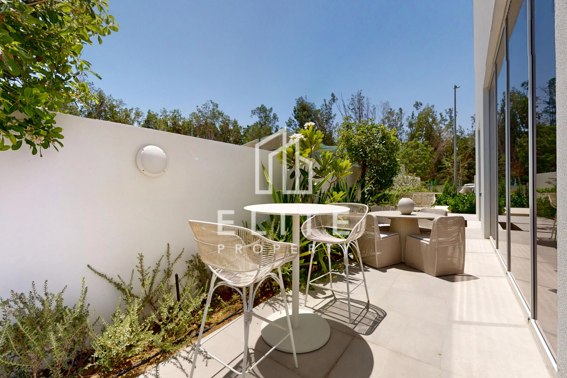 FAIRMONT RESIDENCES