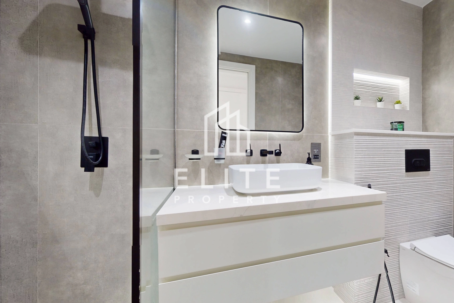 FAIRMONT RESIDENCES