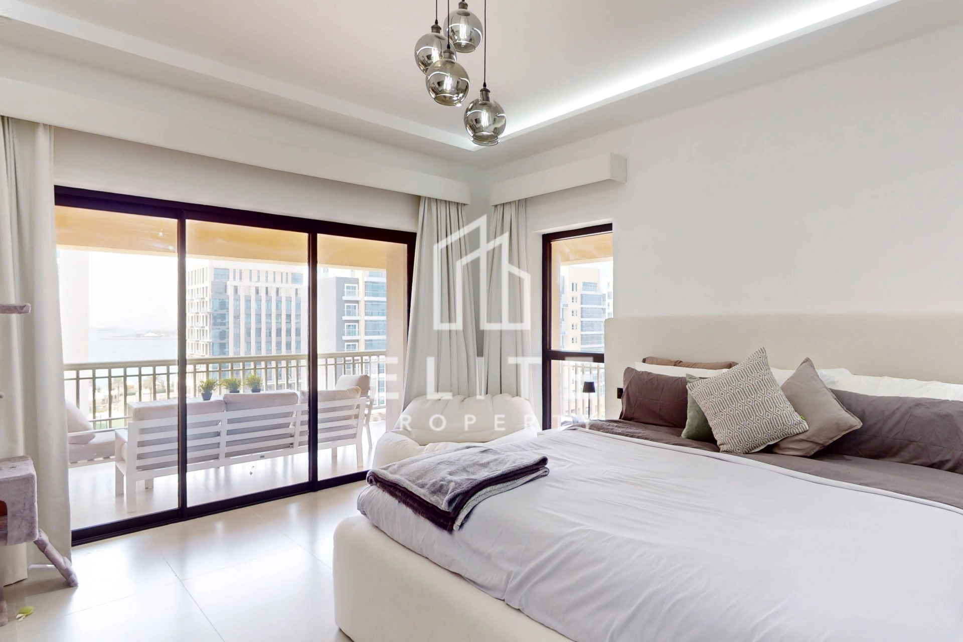 FAIRMONT RESIDENCES