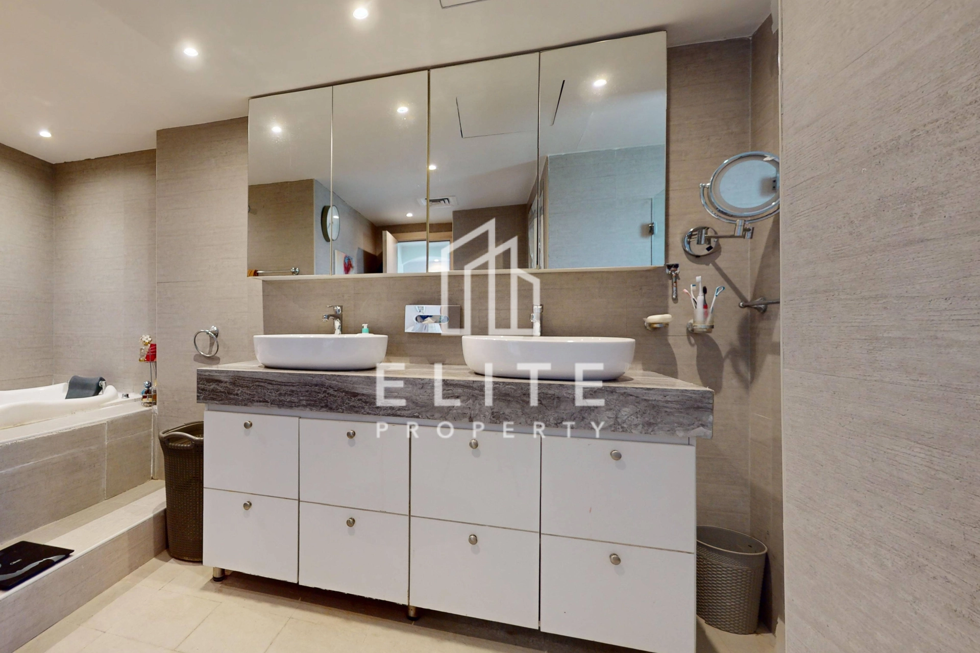 FAIRMONT RESIDENCES