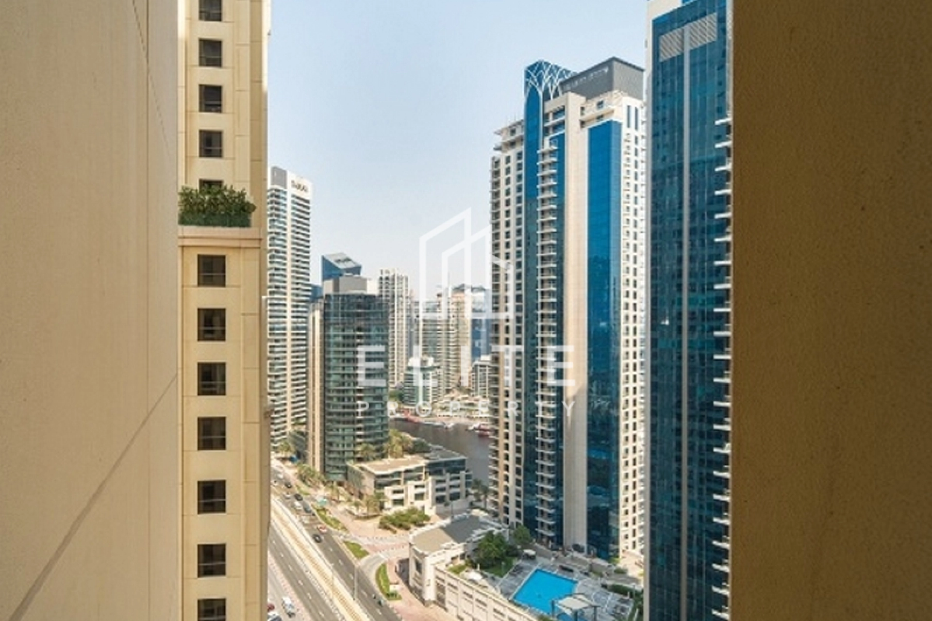 FAIRMONT RESIDENCES