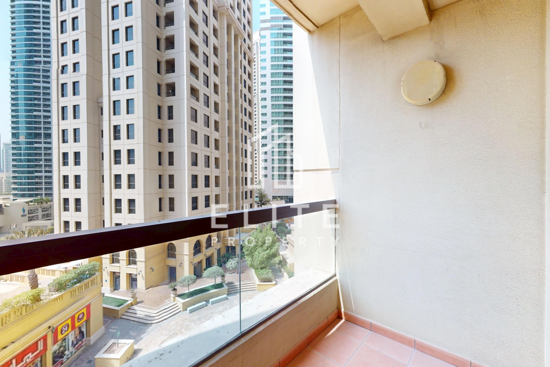 FAIRMONT RESIDENCES