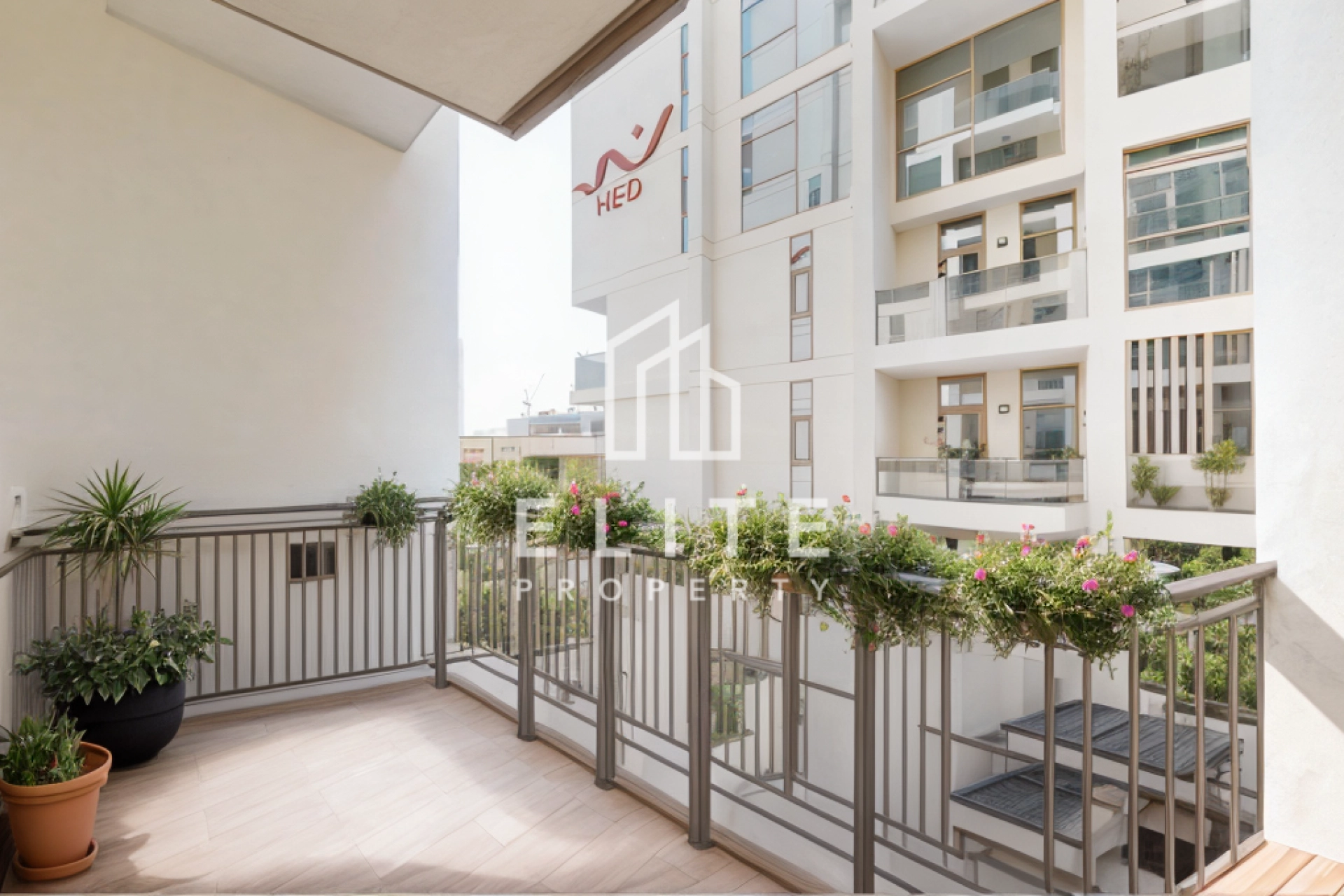 FAIRMONT RESIDENCES