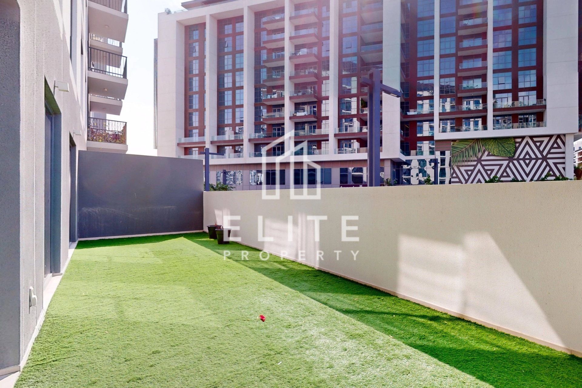 FAIRMONT RESIDENCES