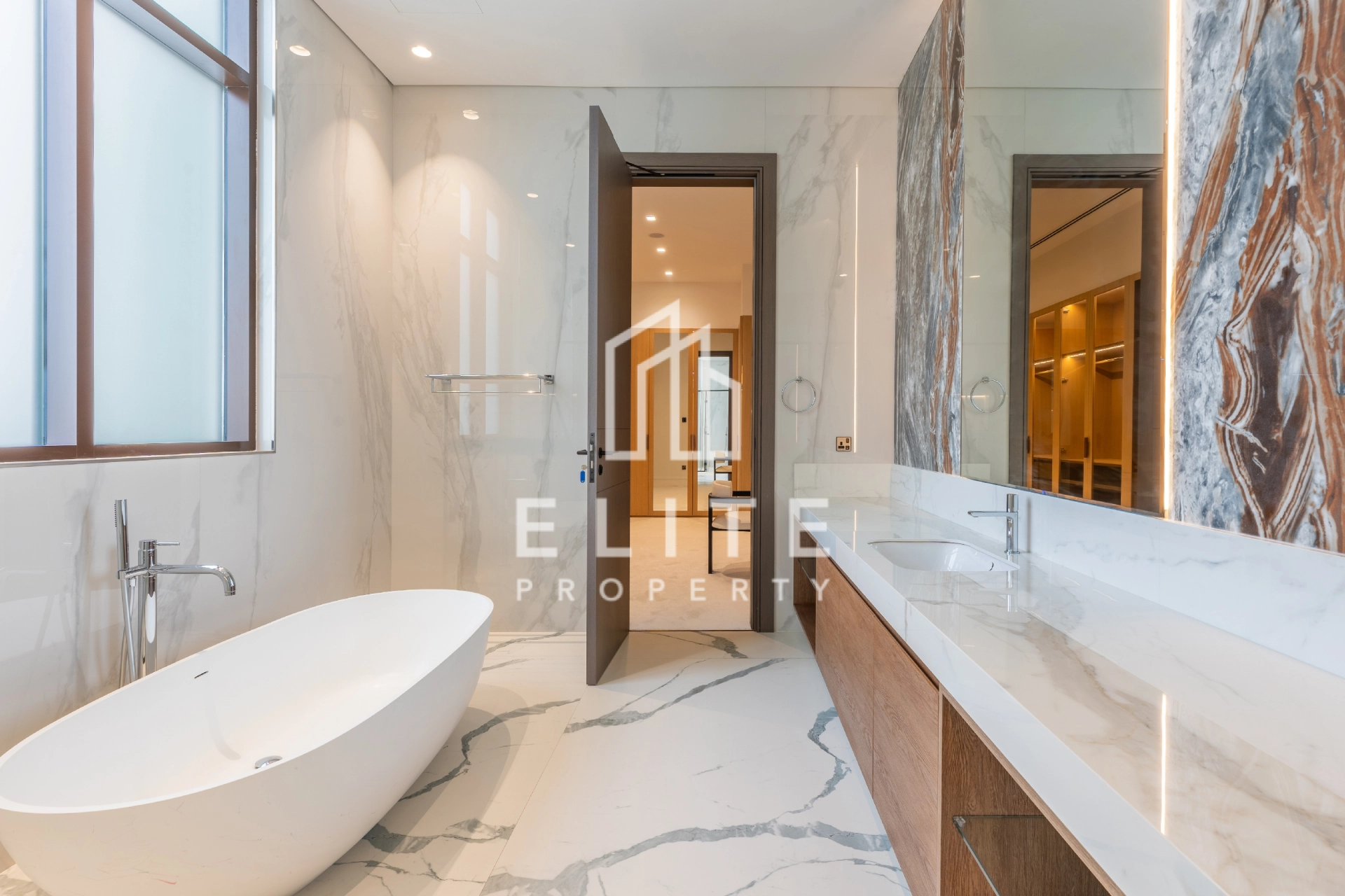 FAIRMONT RESIDENCES