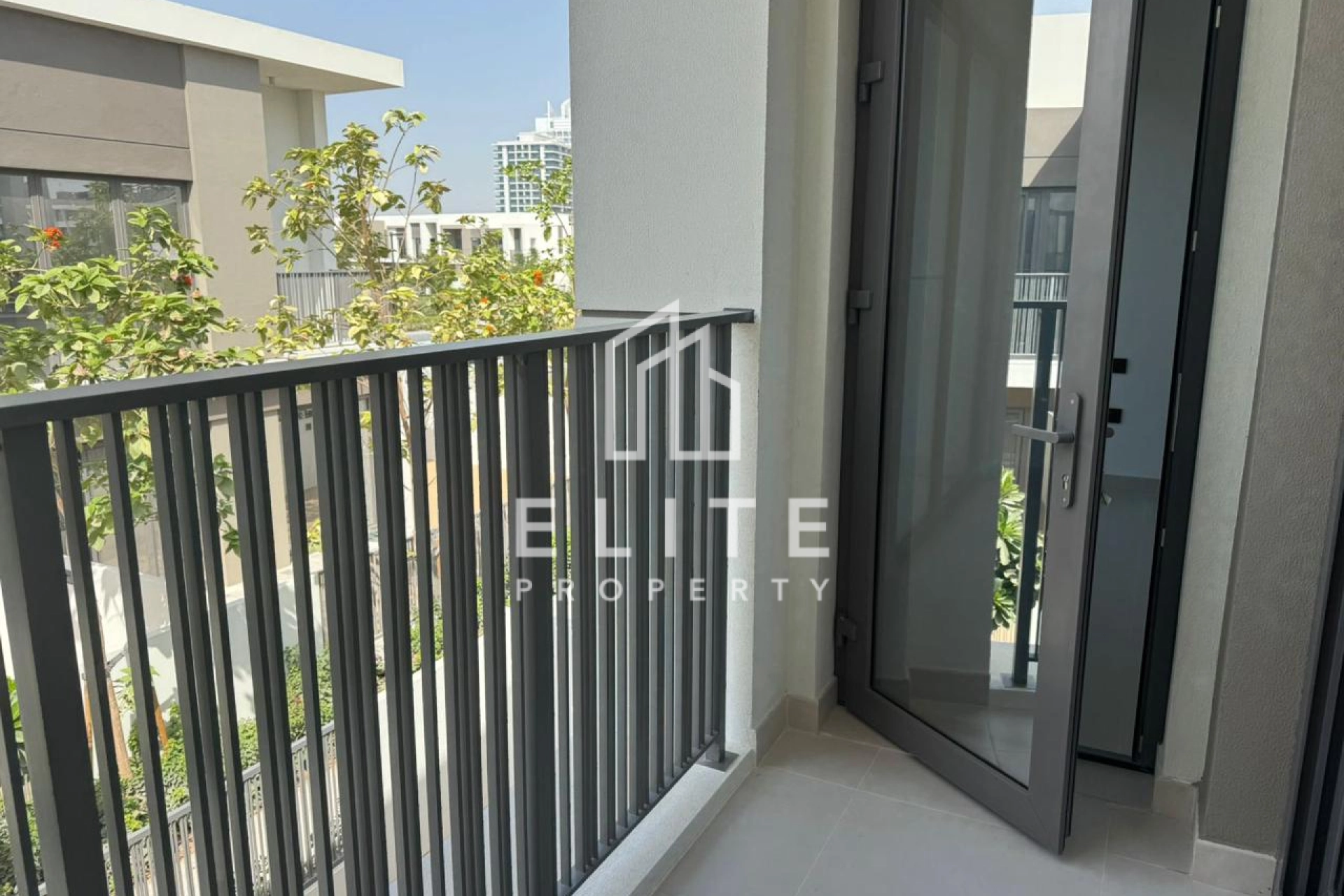 FAIRMONT RESIDENCES