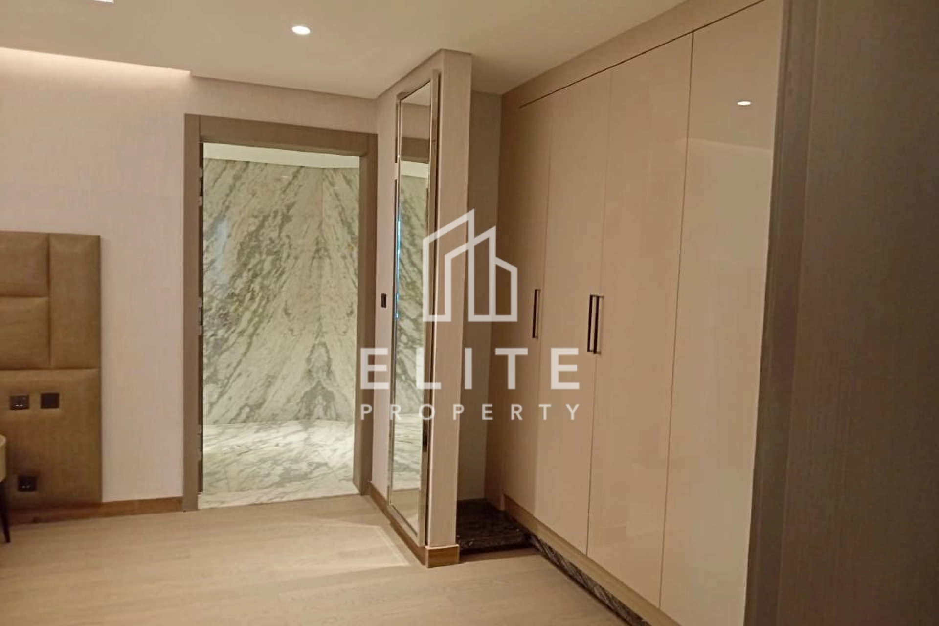 FAIRMONT RESIDENCES
