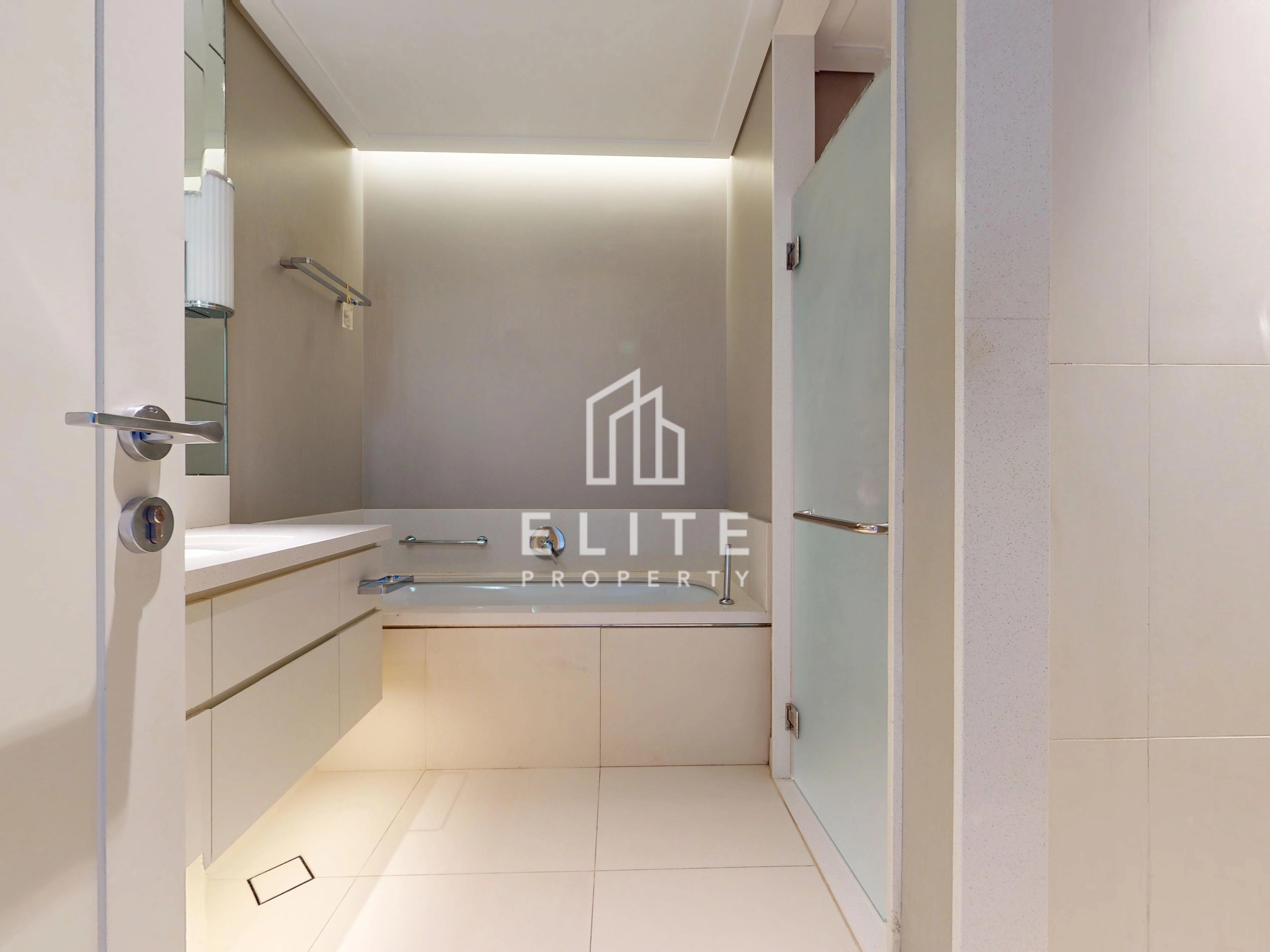 FAIRMONT RESIDENCES