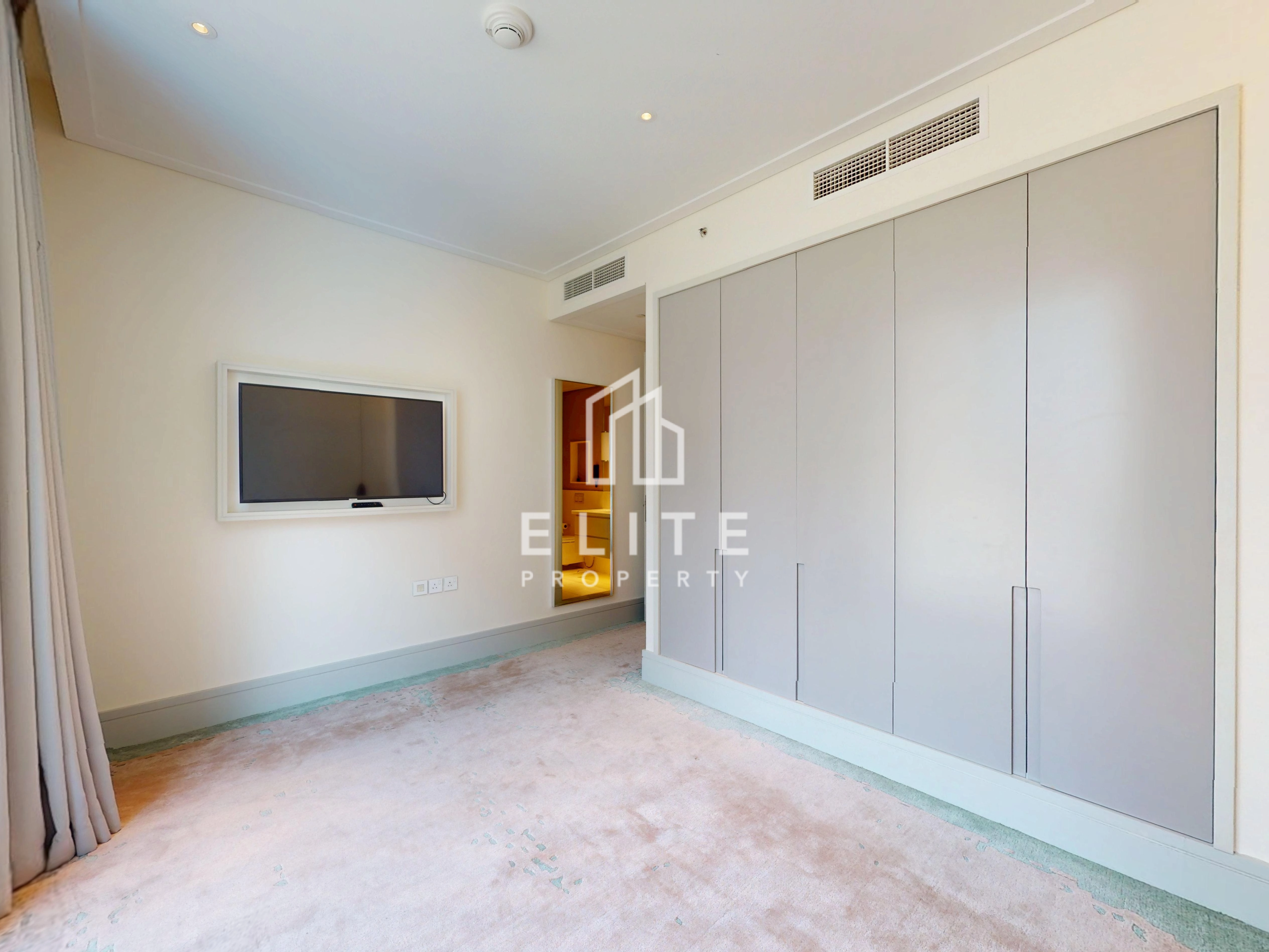 FAIRMONT RESIDENCES
