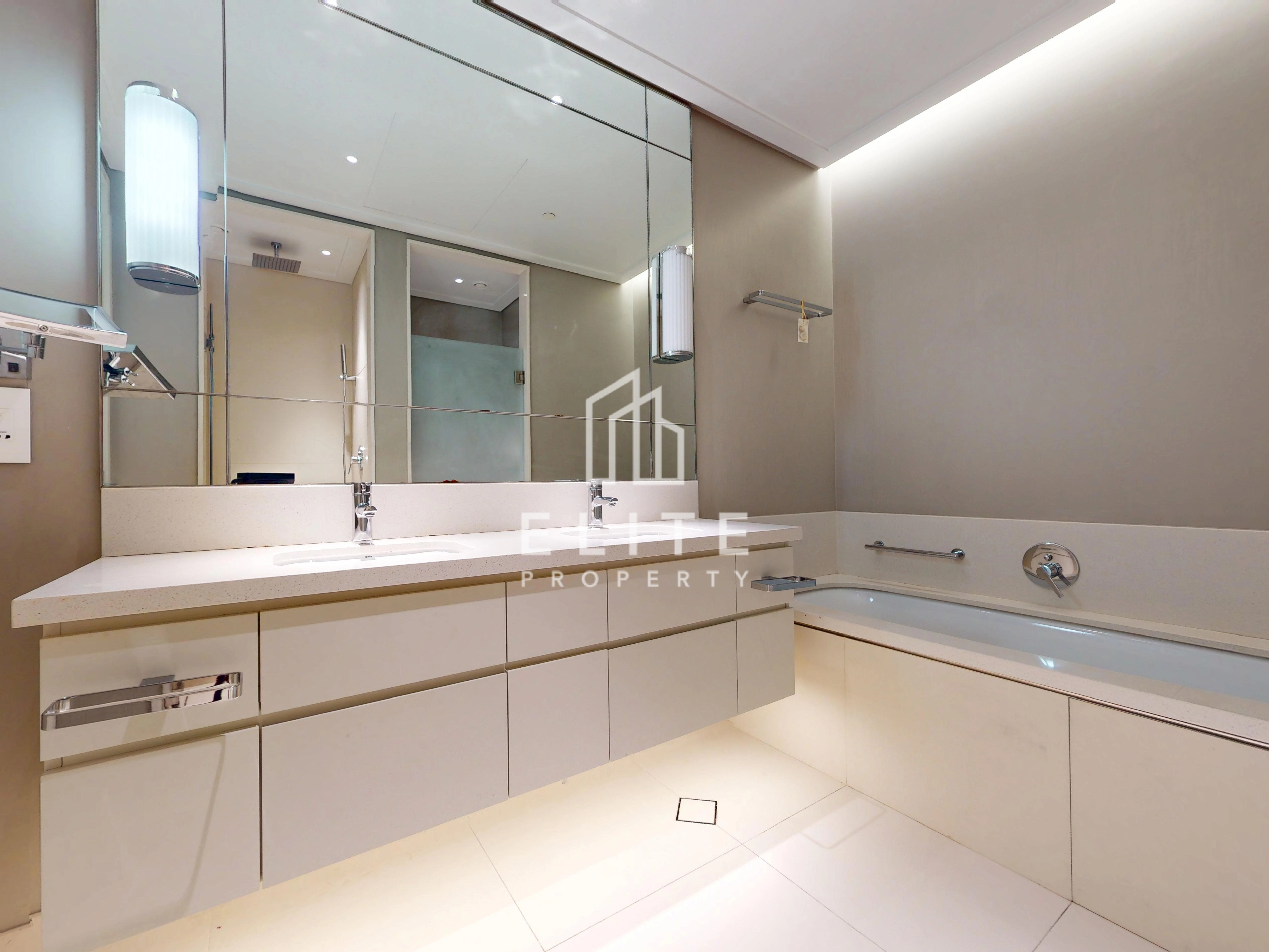 FAIRMONT RESIDENCES