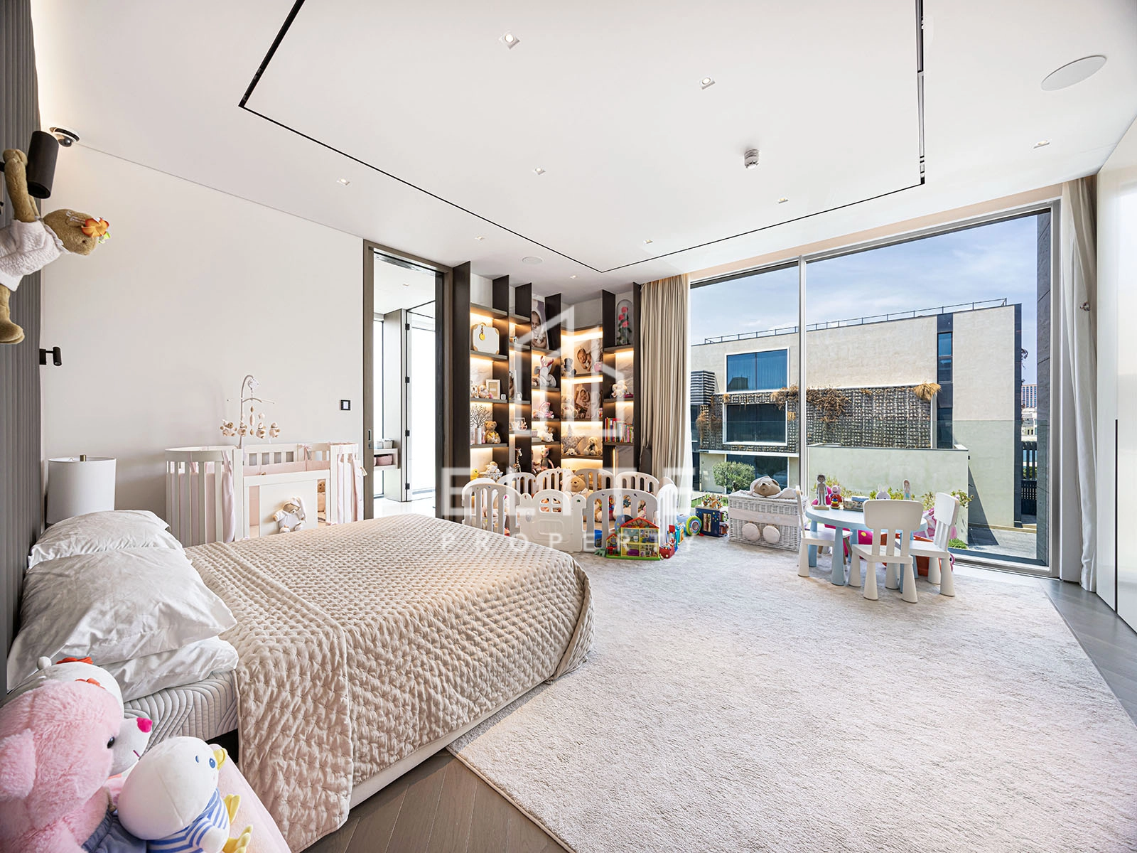 FAIRMONT RESIDENCES
